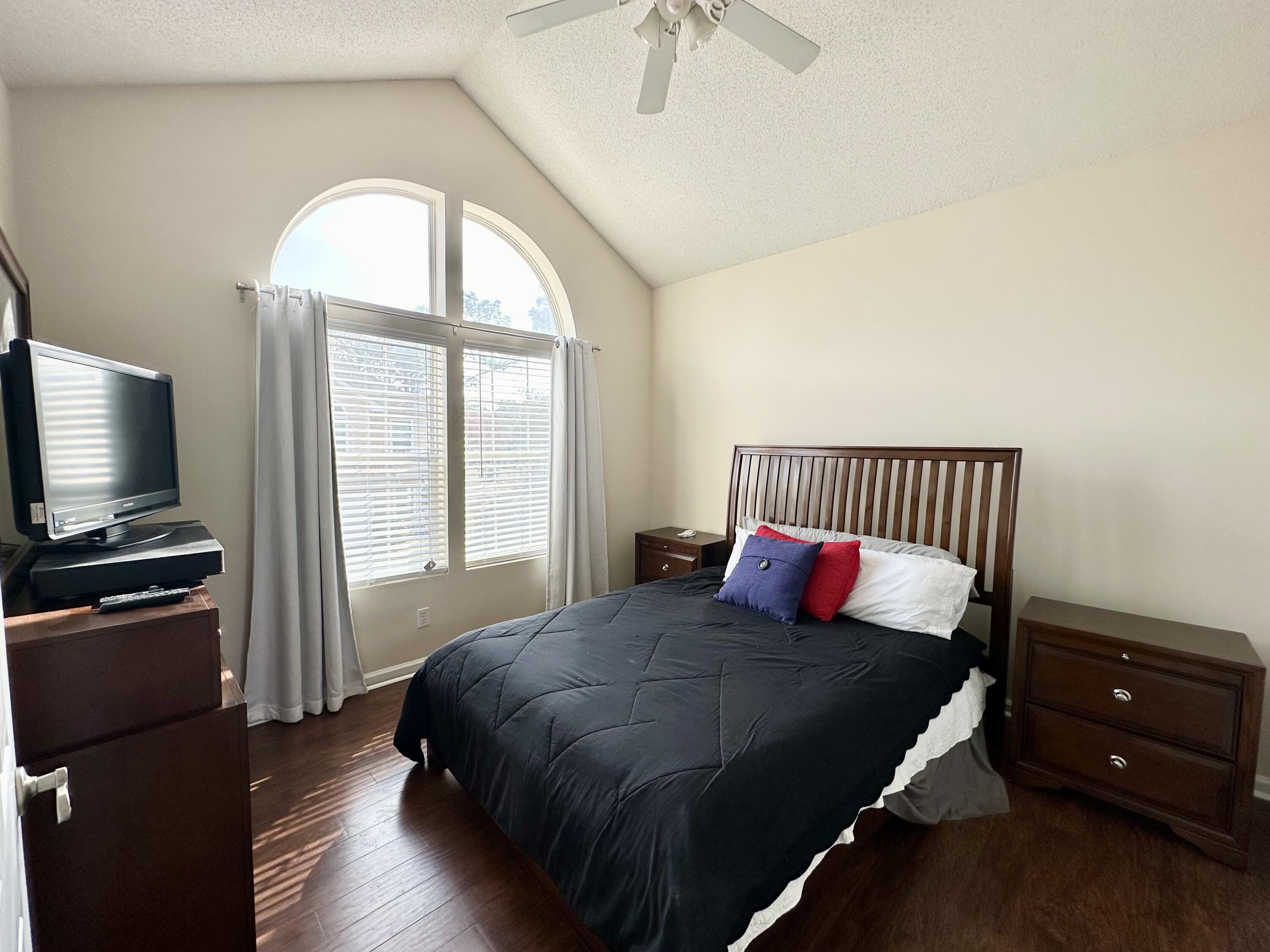 STONEGATE VILLAS TOWNHOMES - Residential