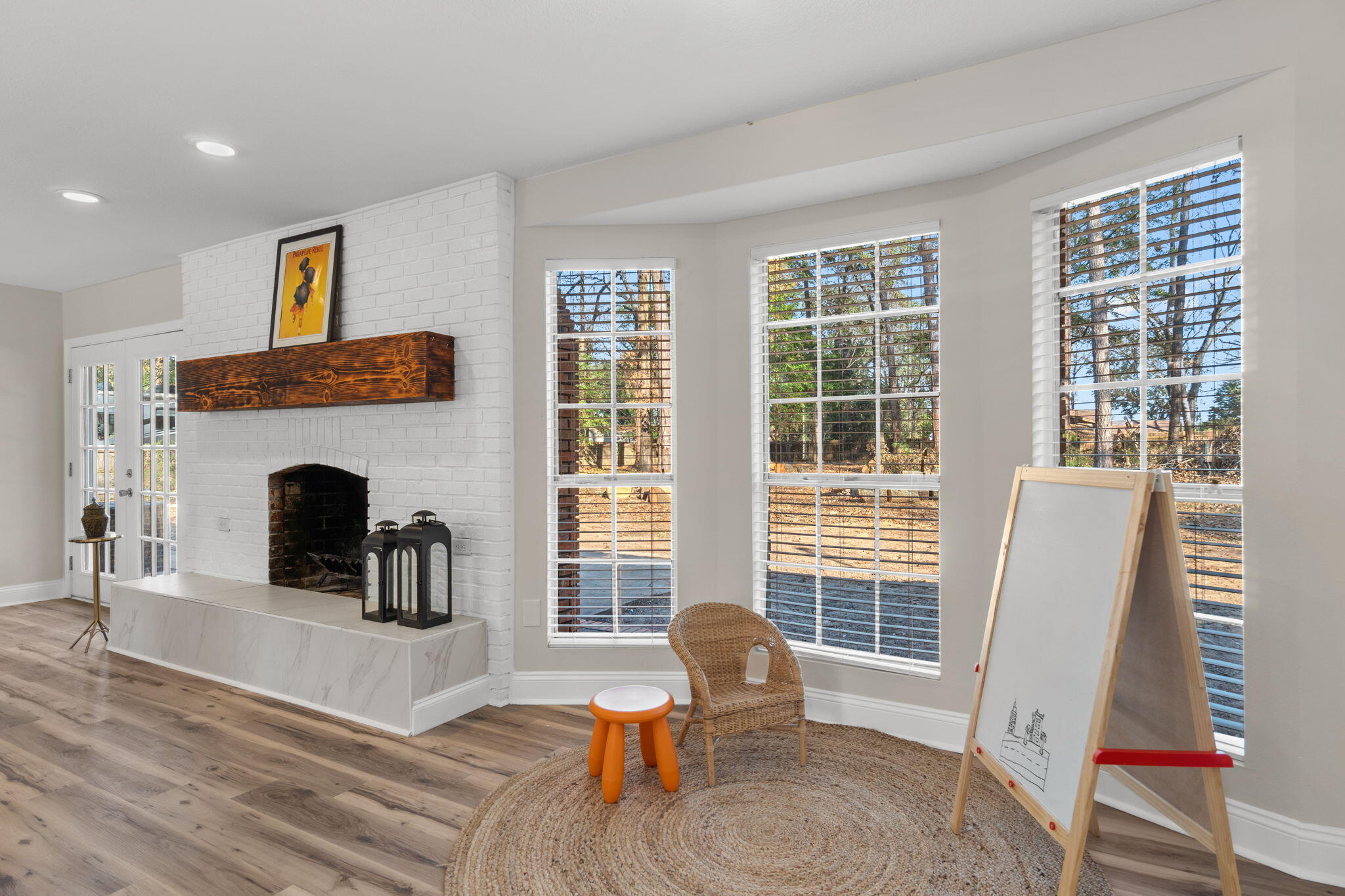 HOLLY HILLS - Residential