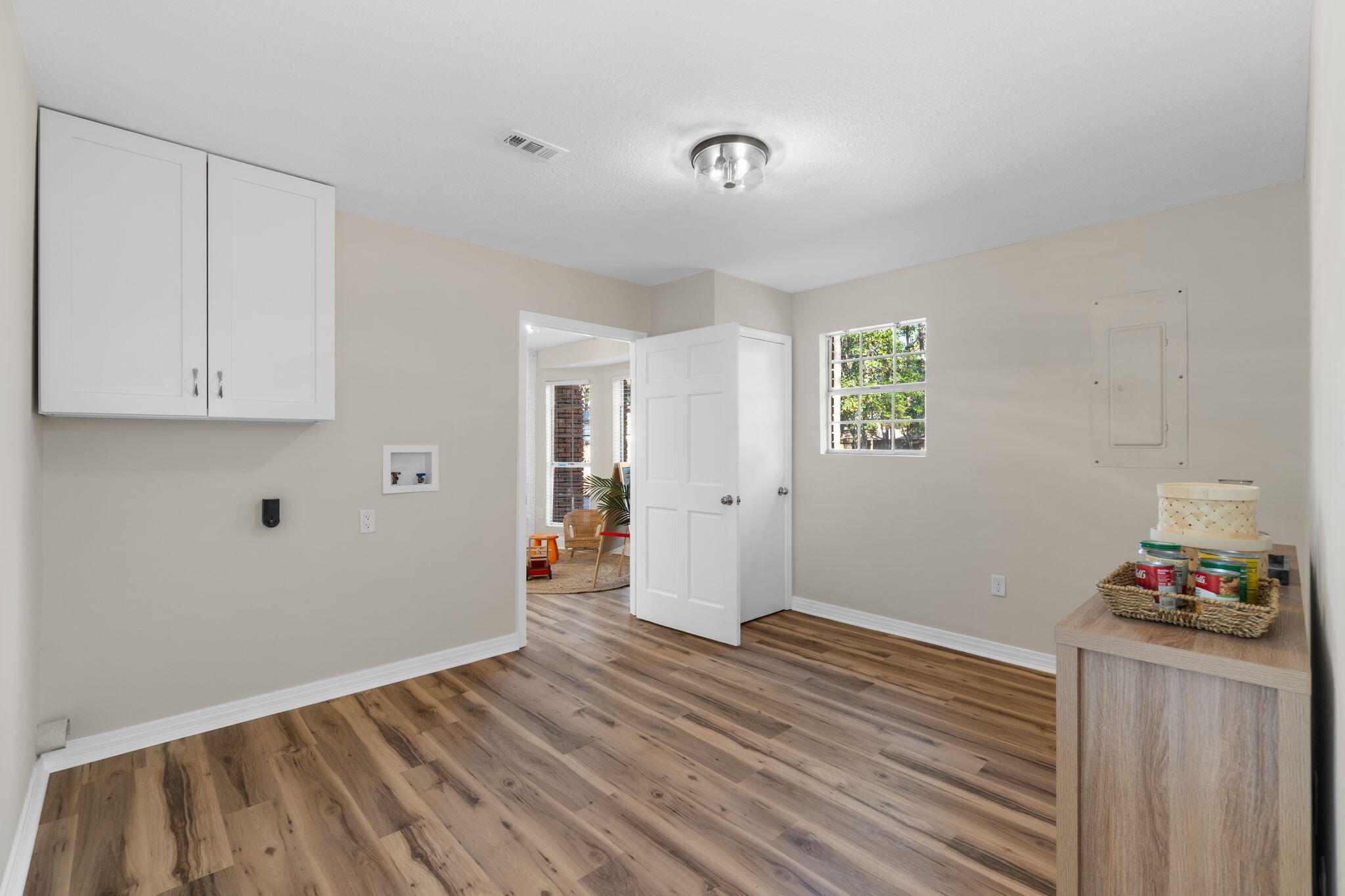 HOLLY HILLS - Residential