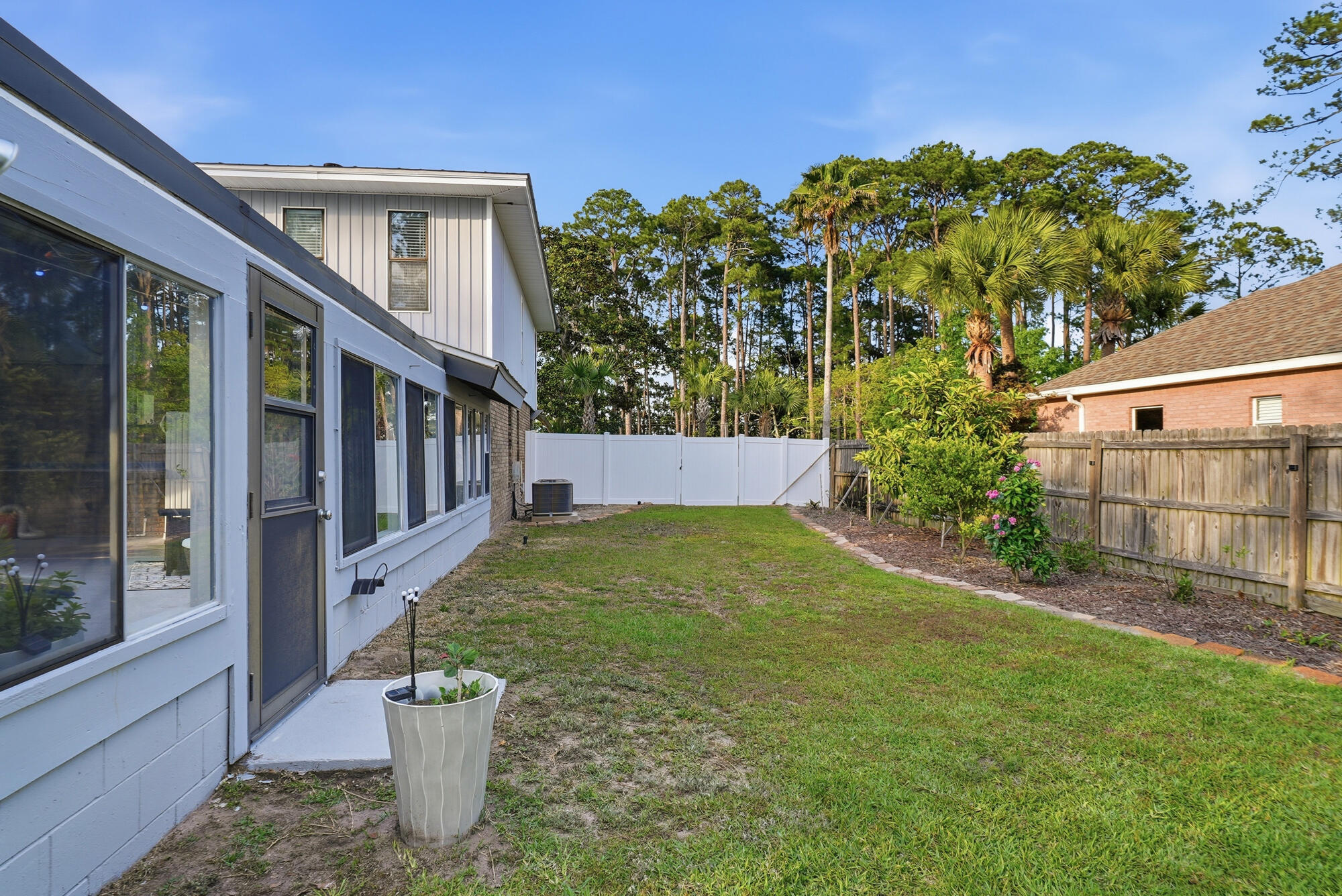 HOLIDAY SHORES ESTATES 2ND ADDN - Residential