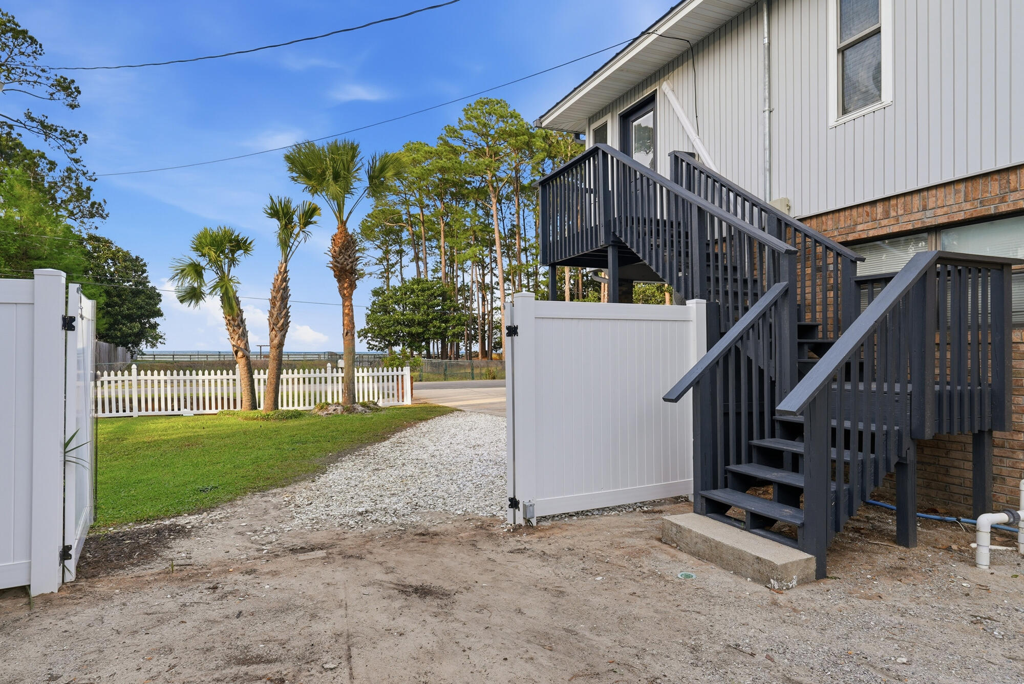 HOLIDAY SHORES ESTATES 2ND ADDN - Residential