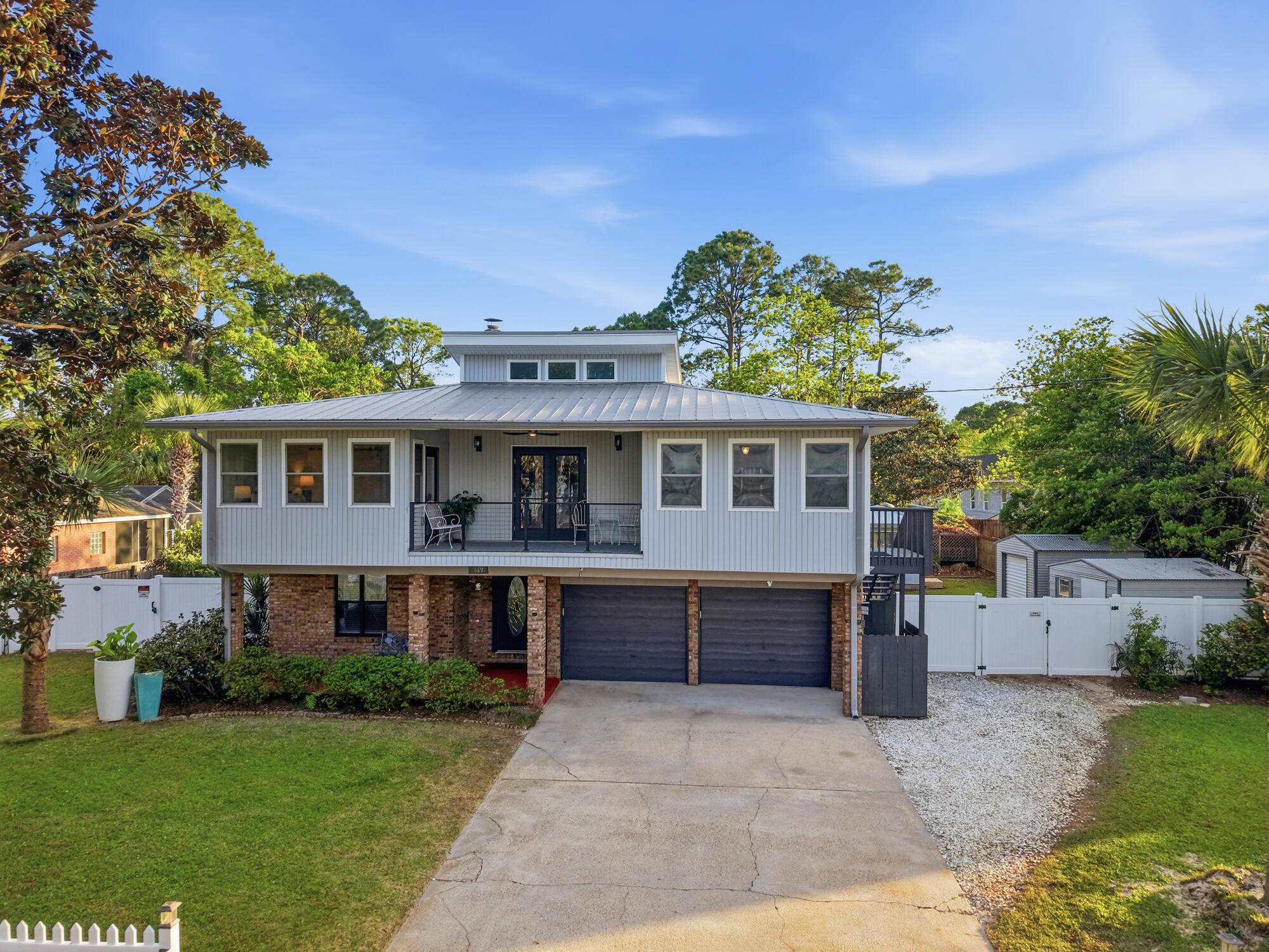 HOLIDAY SHORES ESTATES 2ND ADDN - Residential