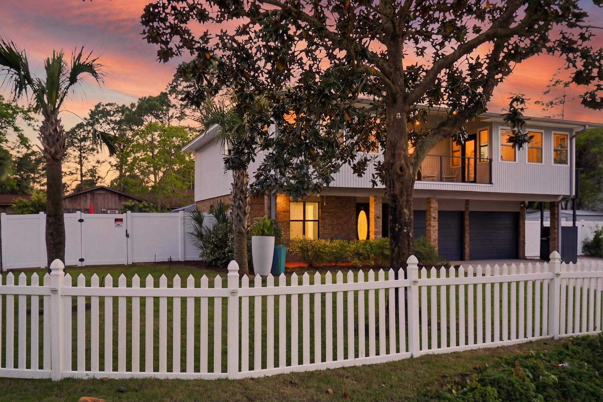 HOLIDAY SHORES ESTATES 2ND ADDN - Residential