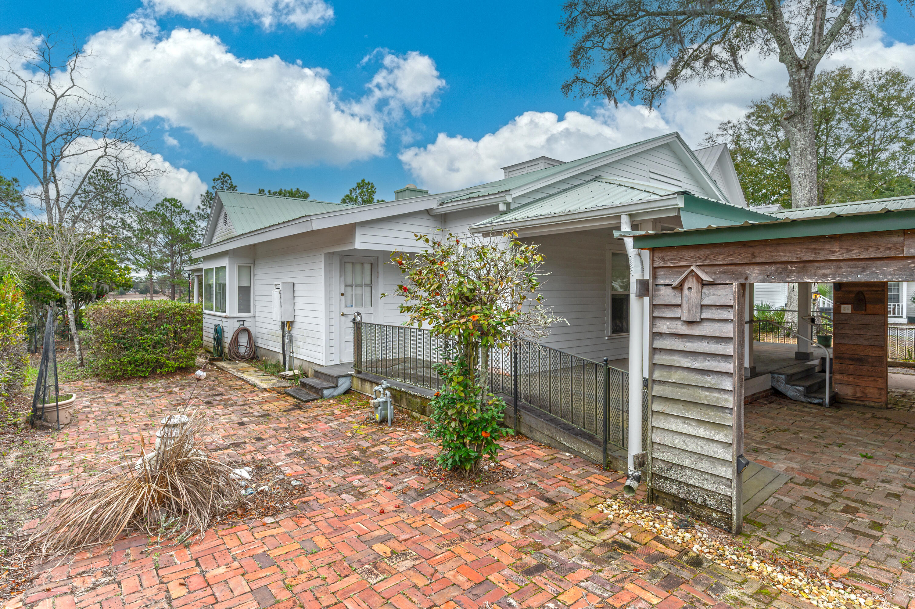 TOWN OF DEFUNIAK SPRINGS - Residential