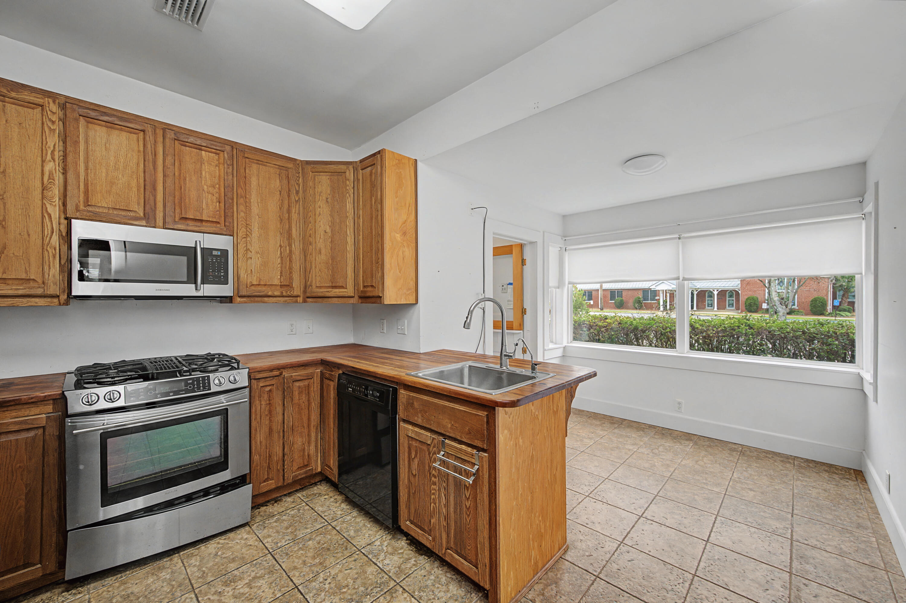 TOWN OF DEFUNIAK SPRINGS - Residential