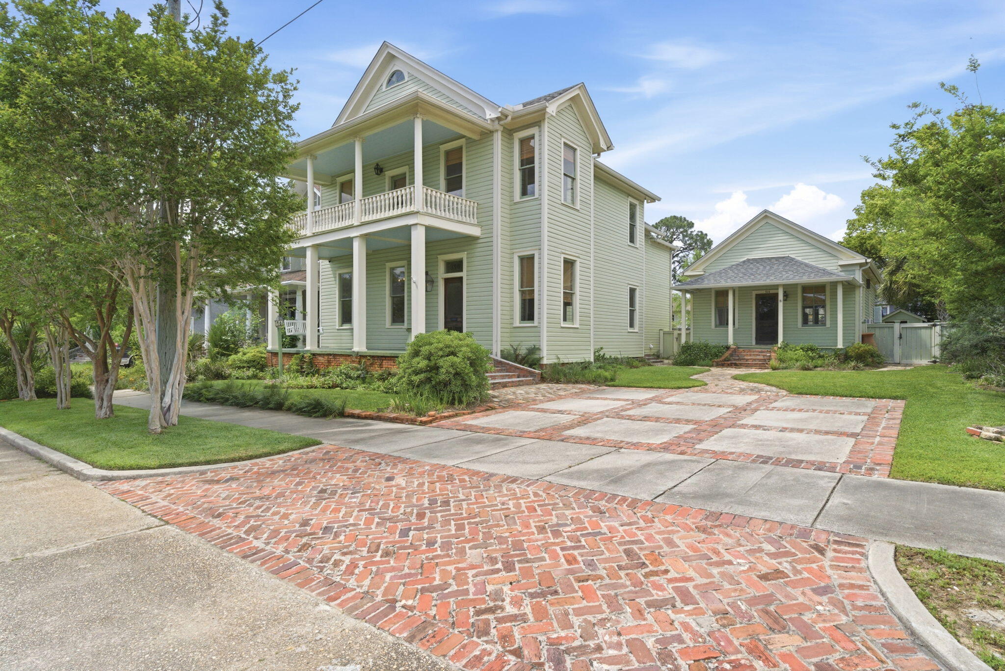 BELMONT TRACT - NORTH HILL DISTRICT - Residential