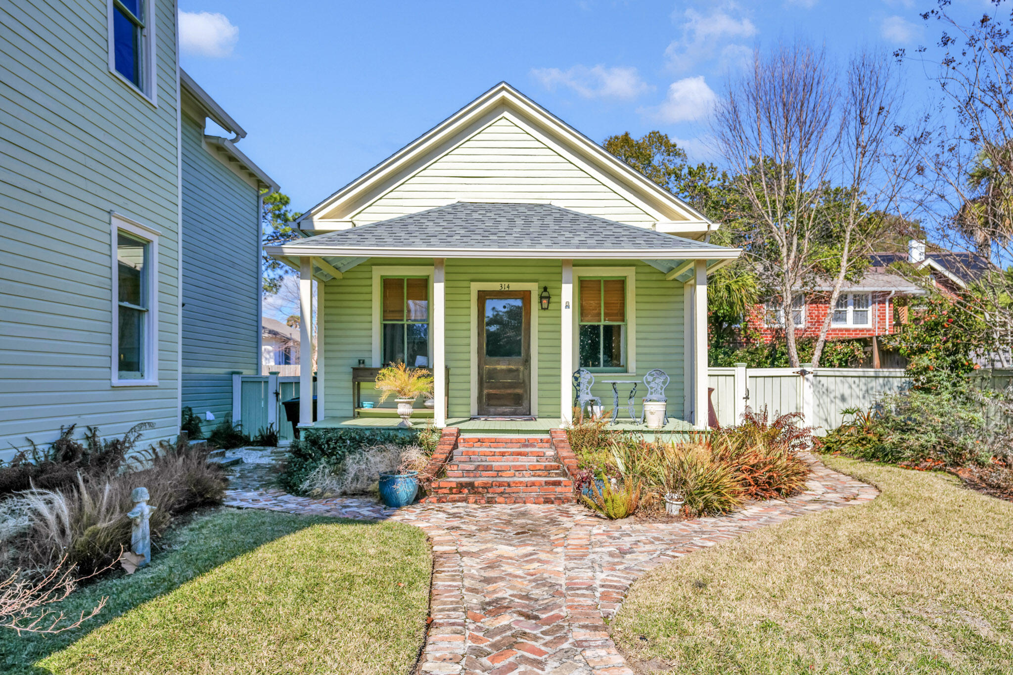 BELMONT TRACT - NORTH HILL DISTRICT - Residential