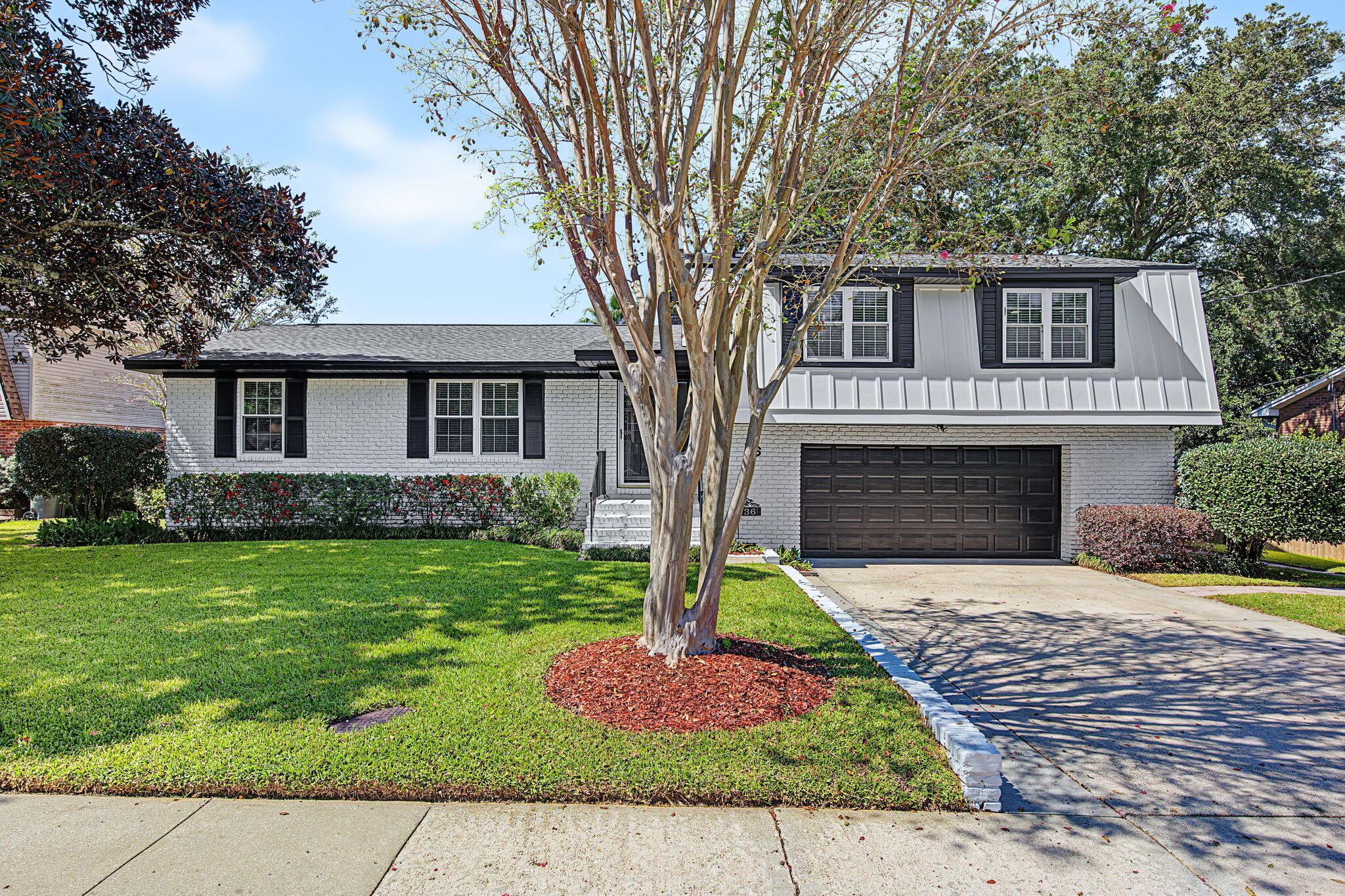 36 NW Oakdale Road