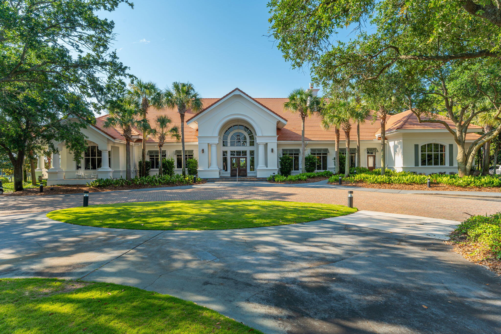 REGATTA BAY GOLF VILLAS - Residential Lease