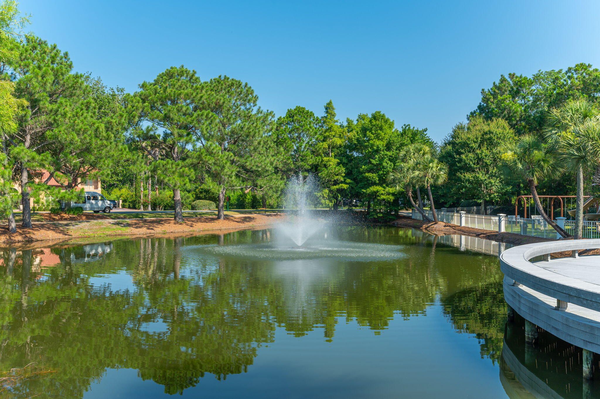 REGATTA BAY GOLF VILLAS - Residential Lease