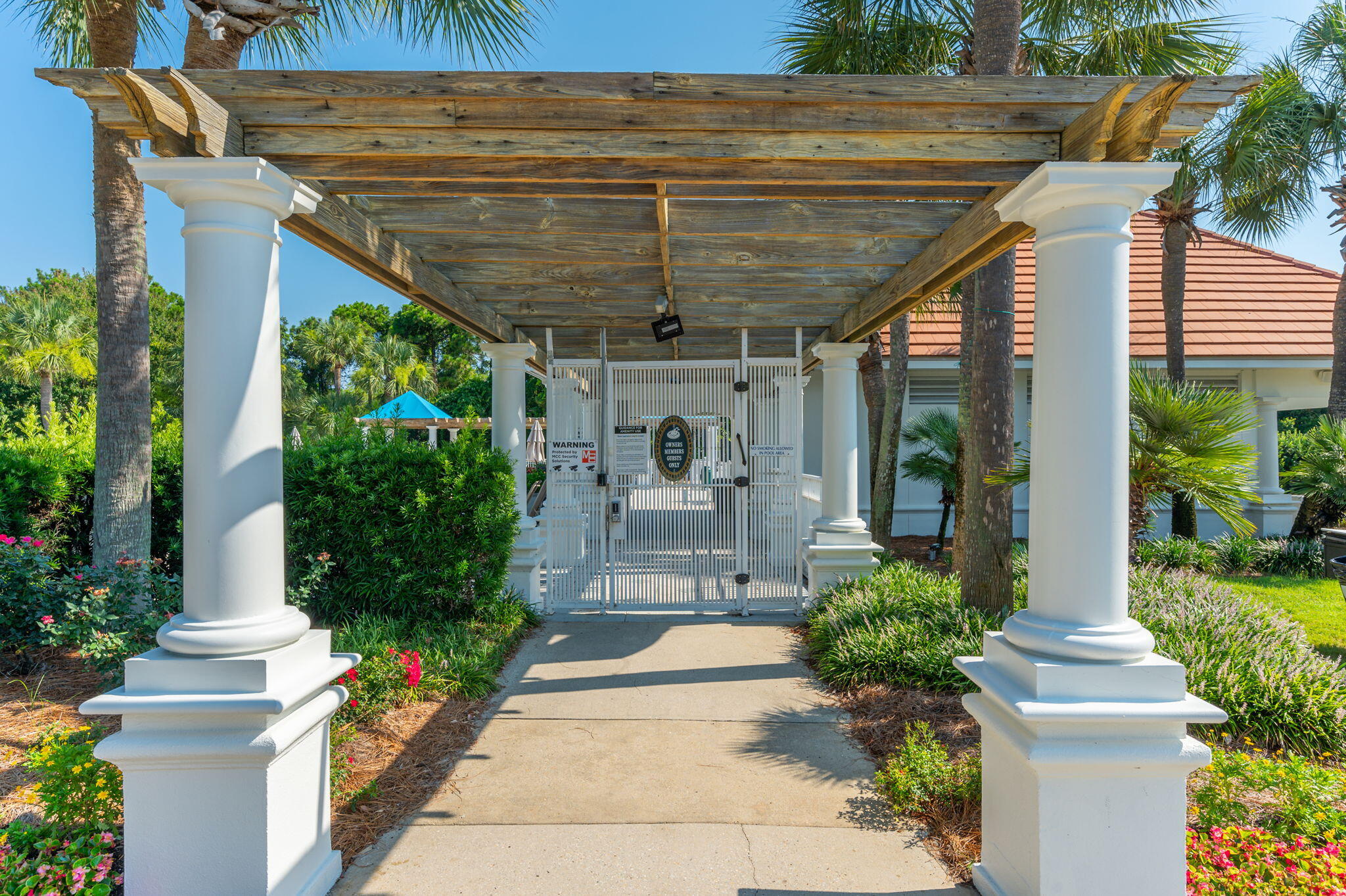 REGATTA BAY GOLF VILLAS - Residential Lease