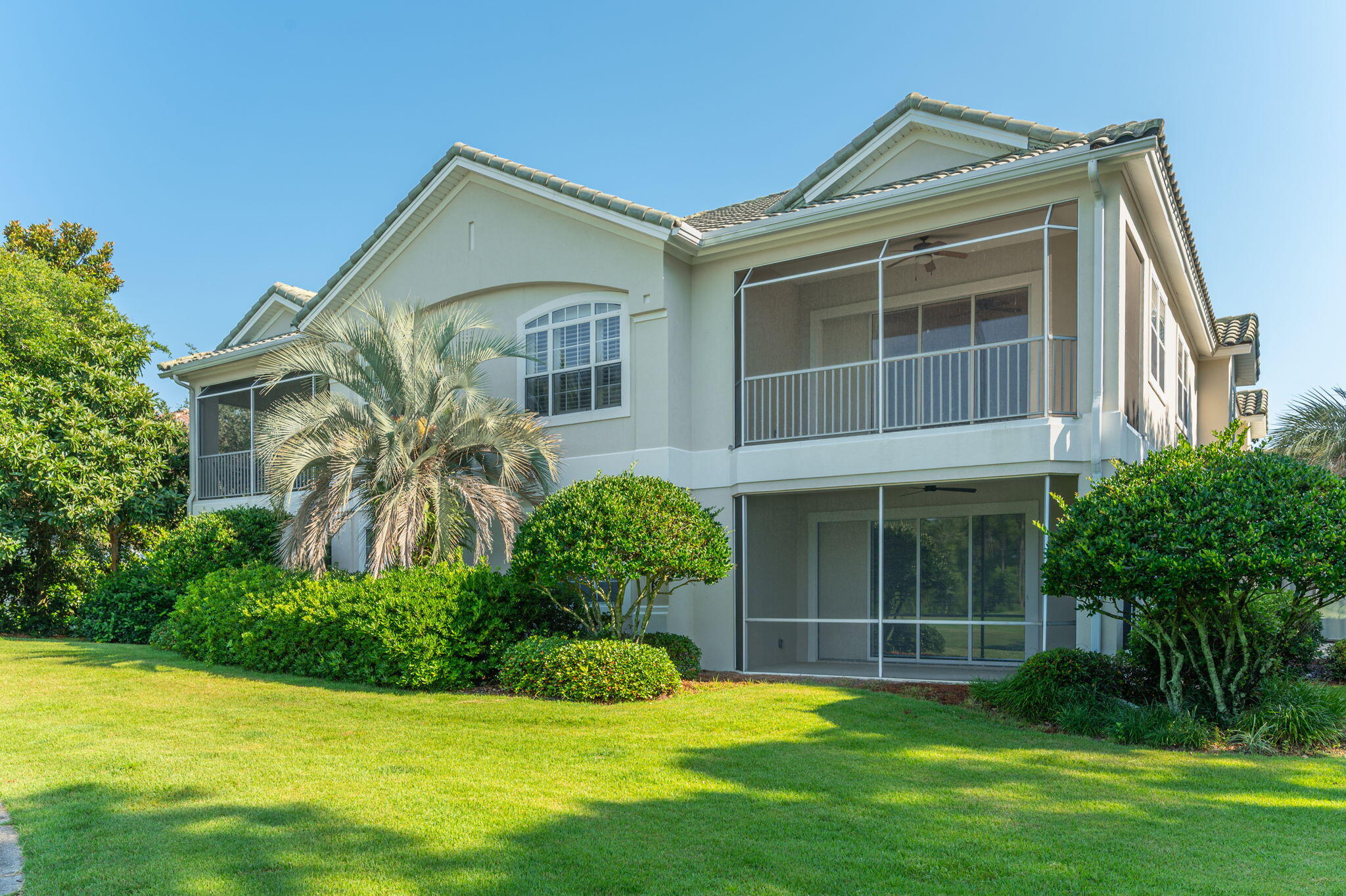 REGATTA BAY GOLF VILLAS - Residential Lease