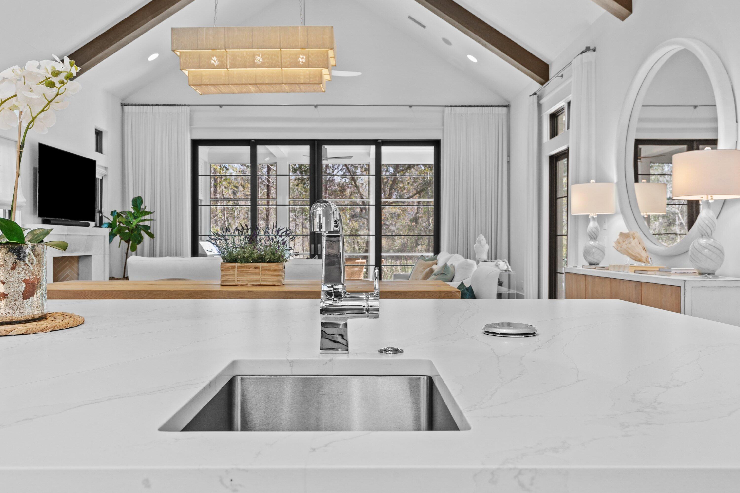 BURNT PINE - Residential