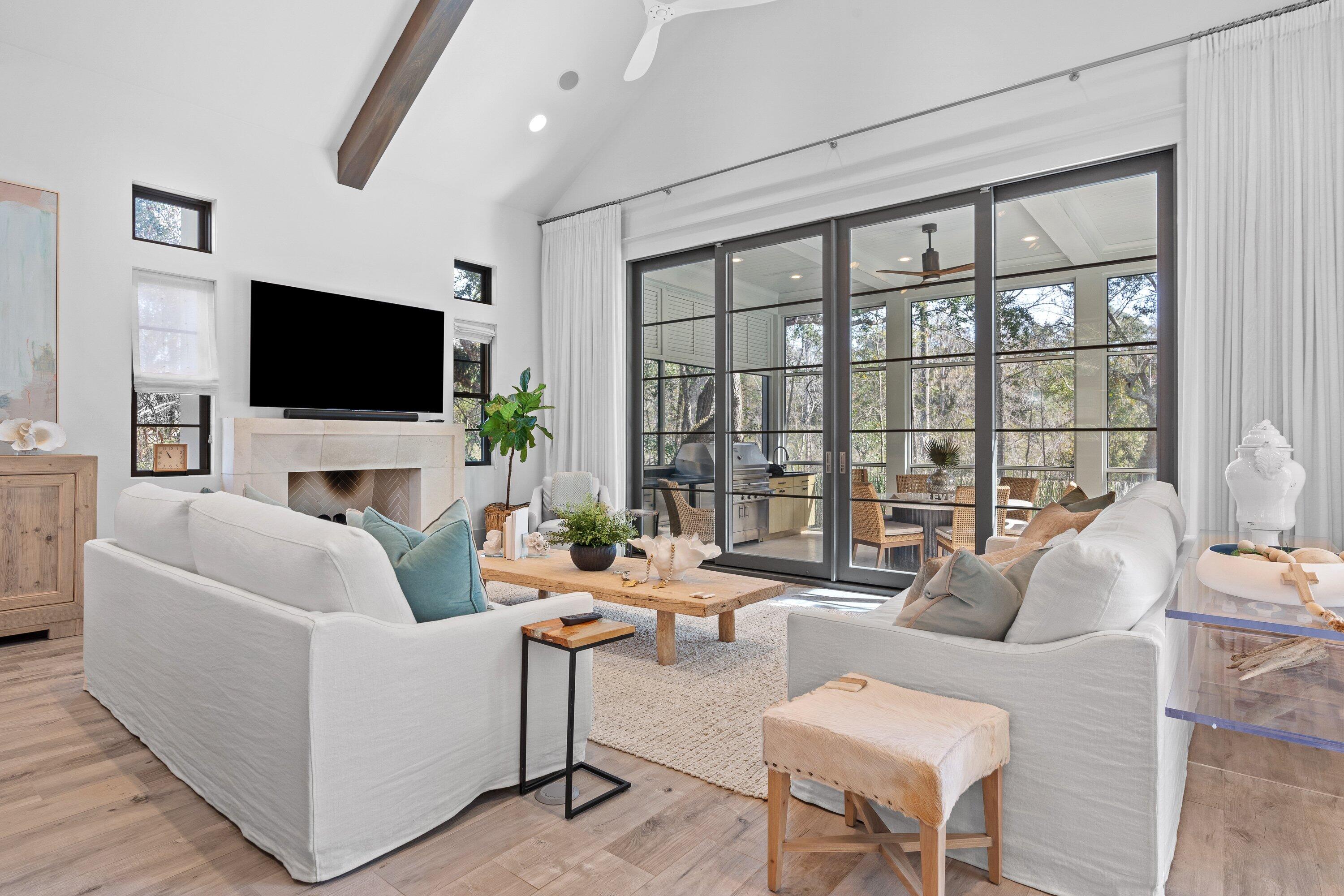 BURNT PINE - Residential