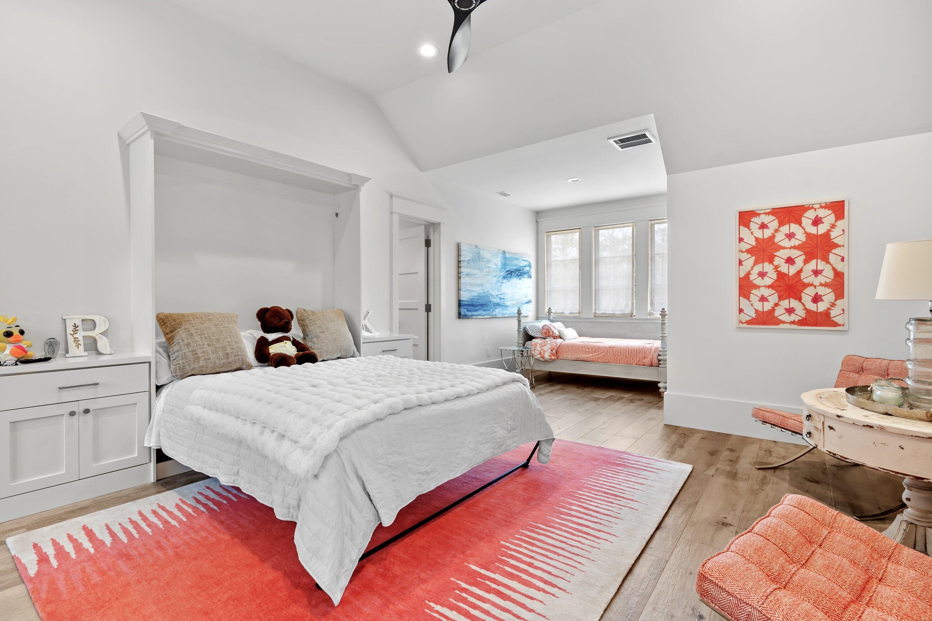 BURNT PINE - Residential