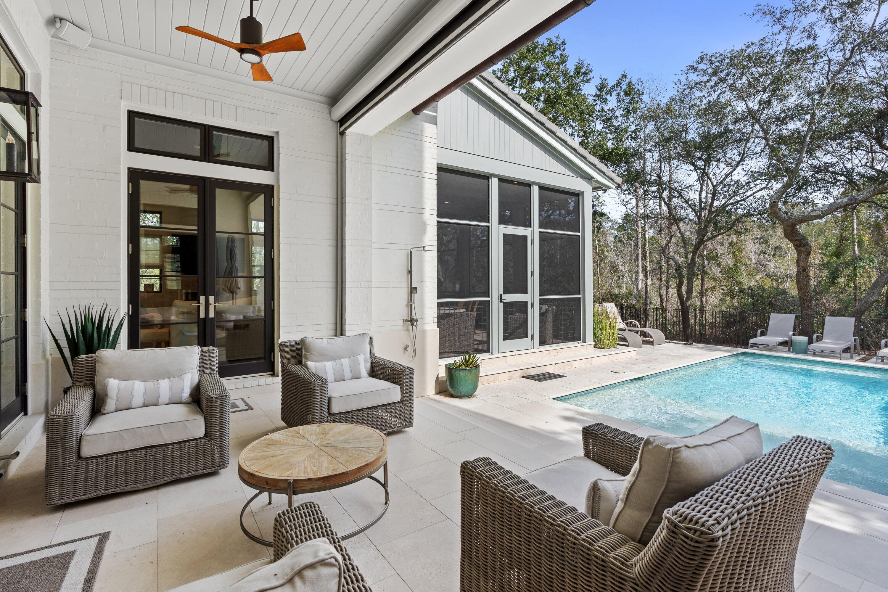 BURNT PINE - Residential