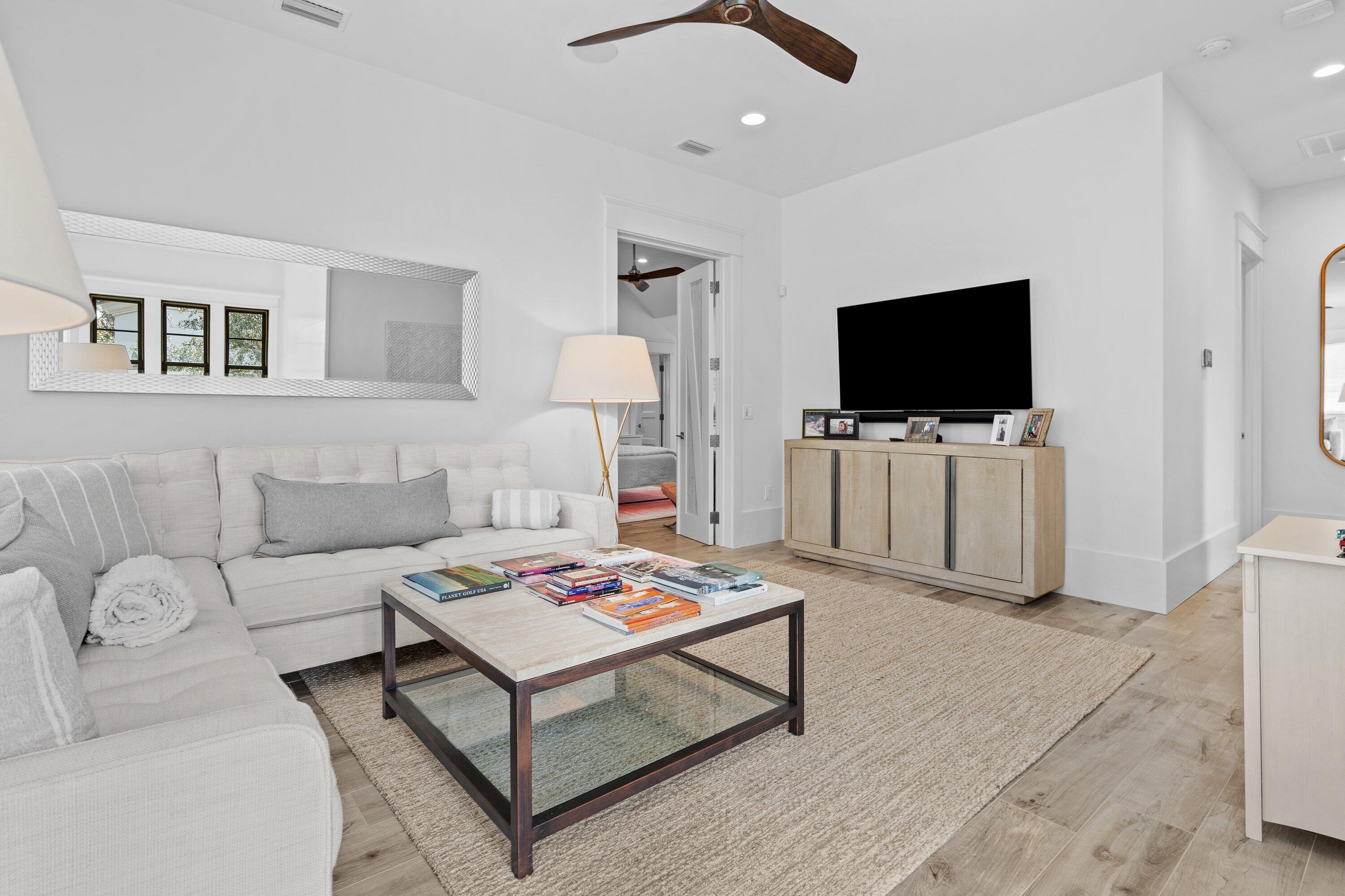 BURNT PINE - Residential