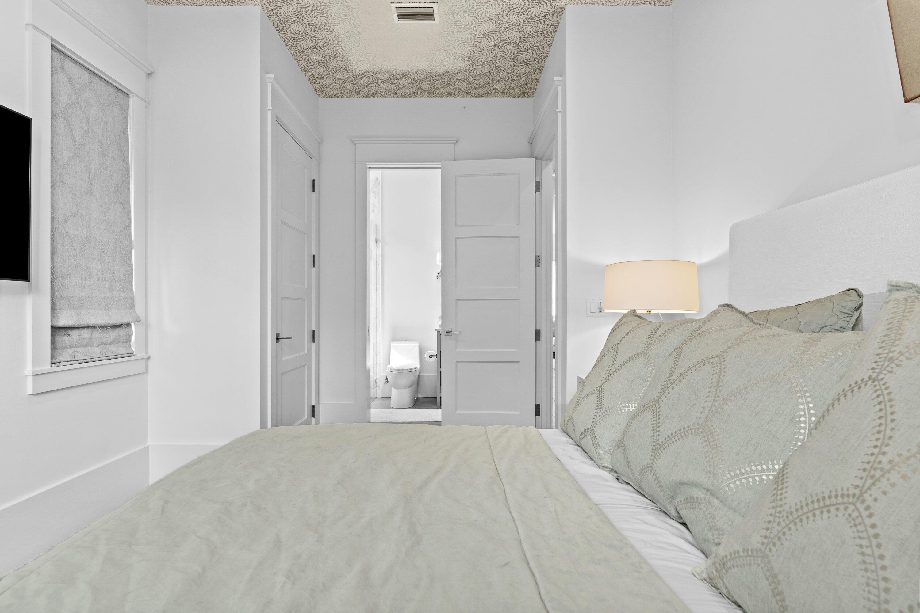 BURNT PINE - Residential