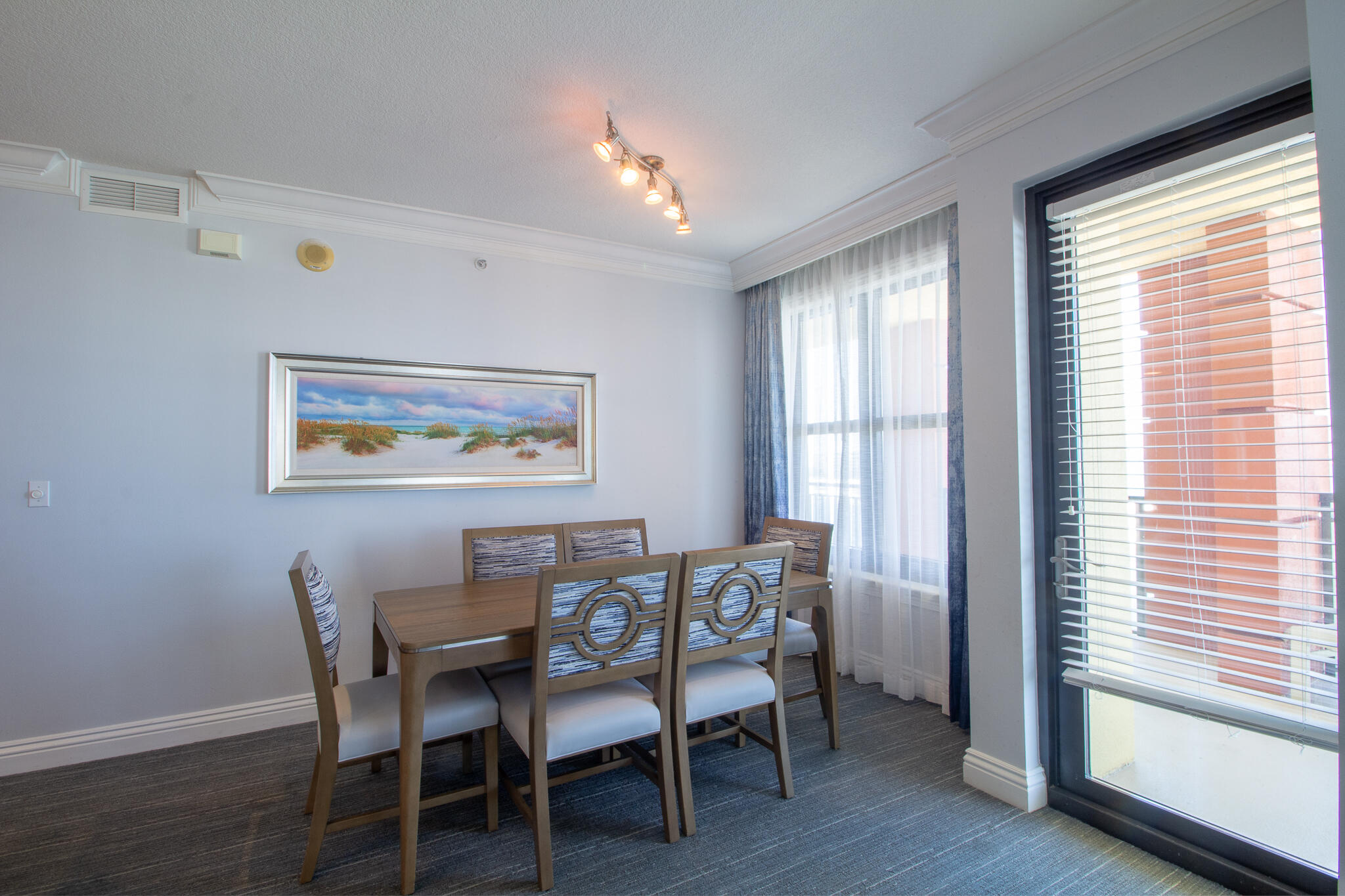 EMERALD GRANDE - Residential