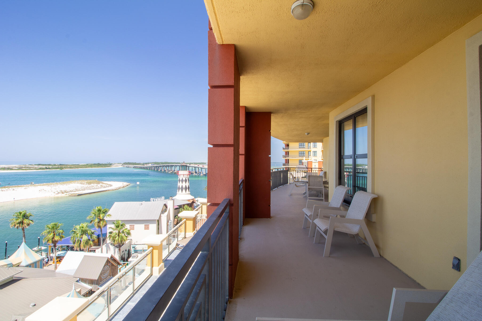 EMERALD GRANDE - Residential