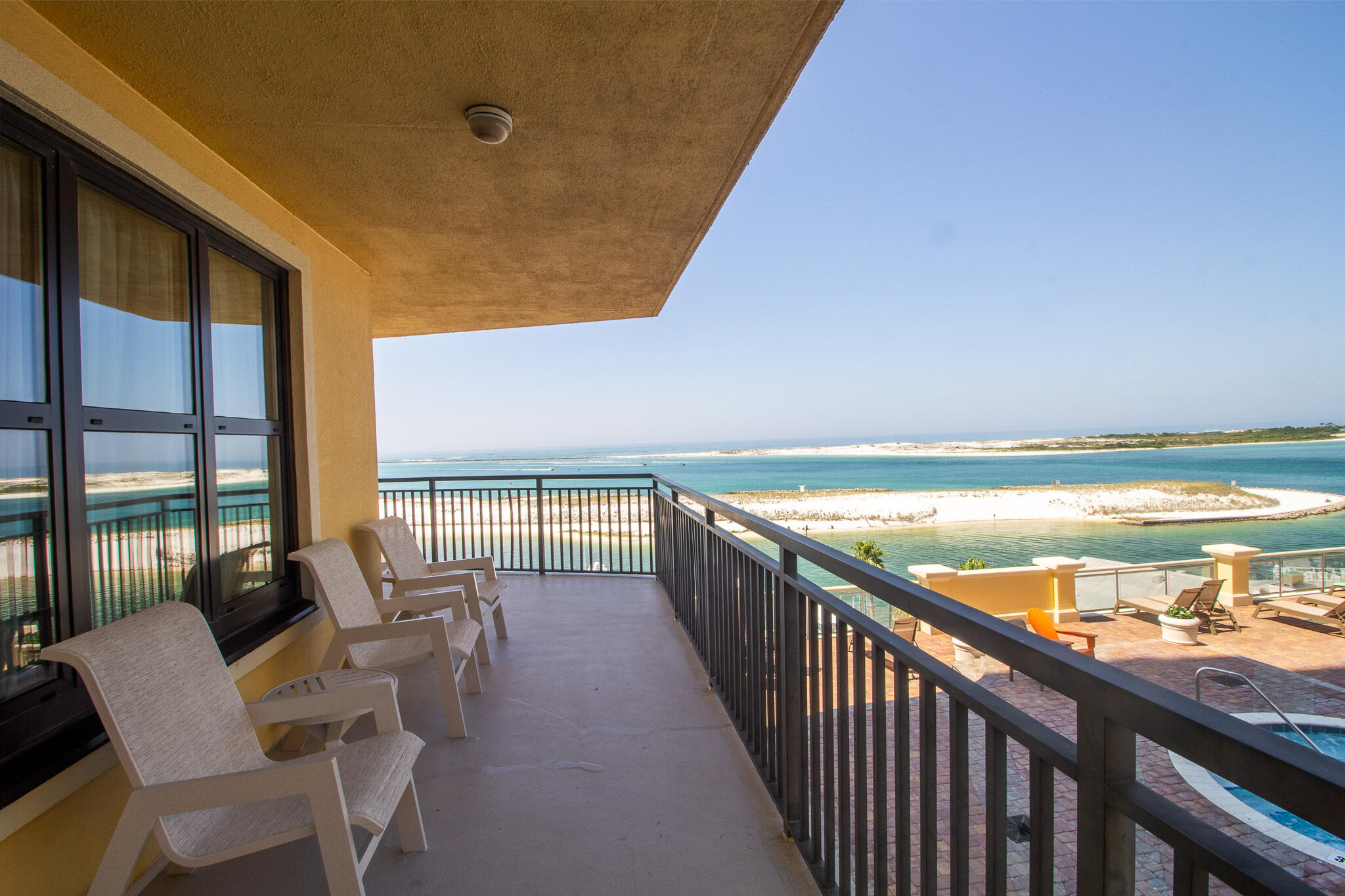 EMERALD GRANDE - Residential