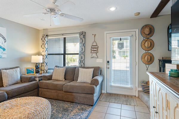 VILLA CHATEAUS - Residential