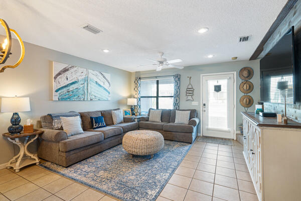 VILLA CHATEAUS - Residential