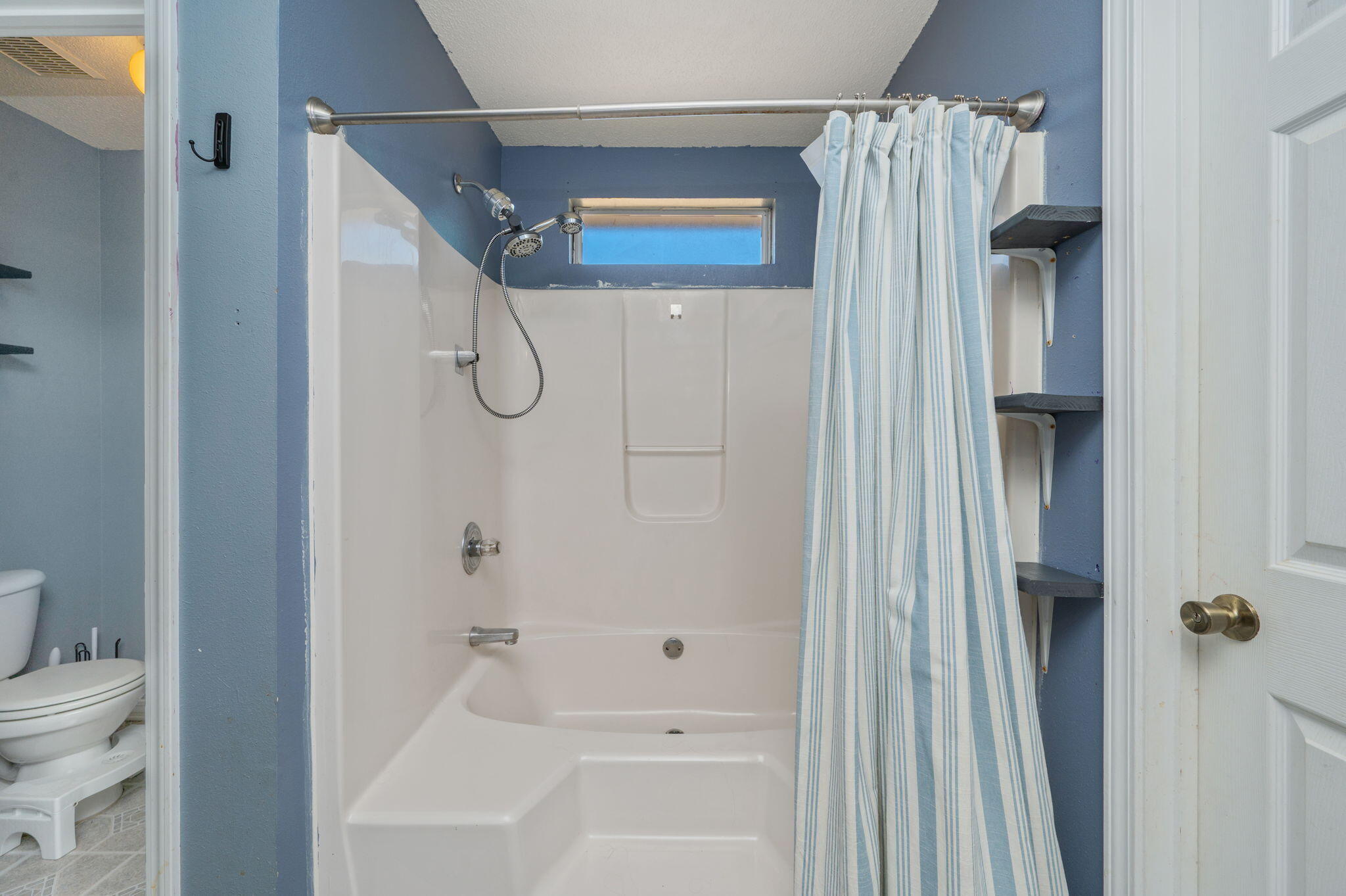 NORTHVIEW ESTATES 7TH ADDN - Residential