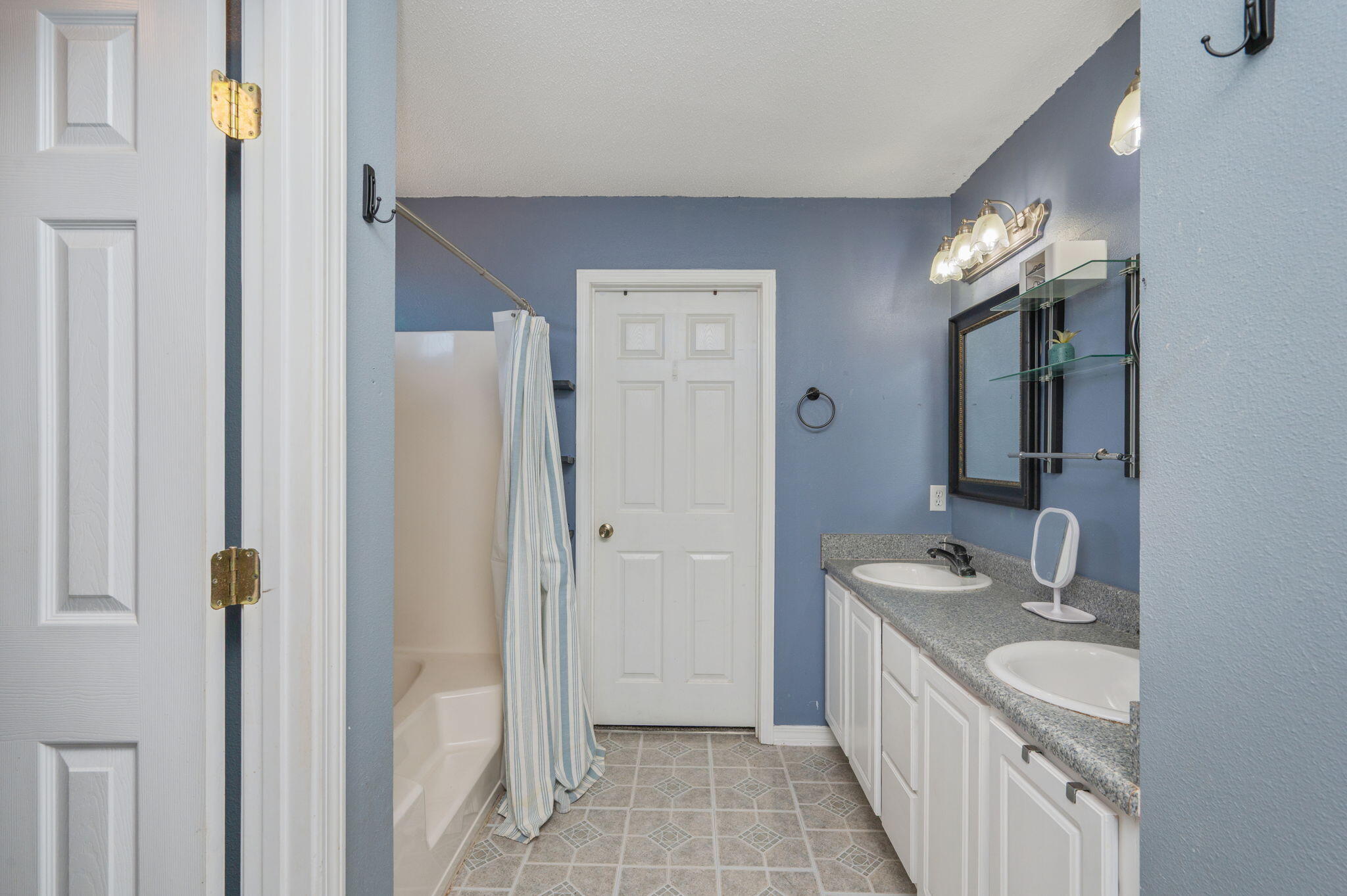 NORTHVIEW ESTATES 7TH ADDN - Residential