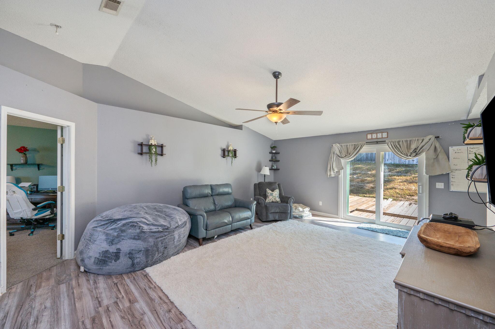 NORTHVIEW ESTATES 7TH ADDN - Residential