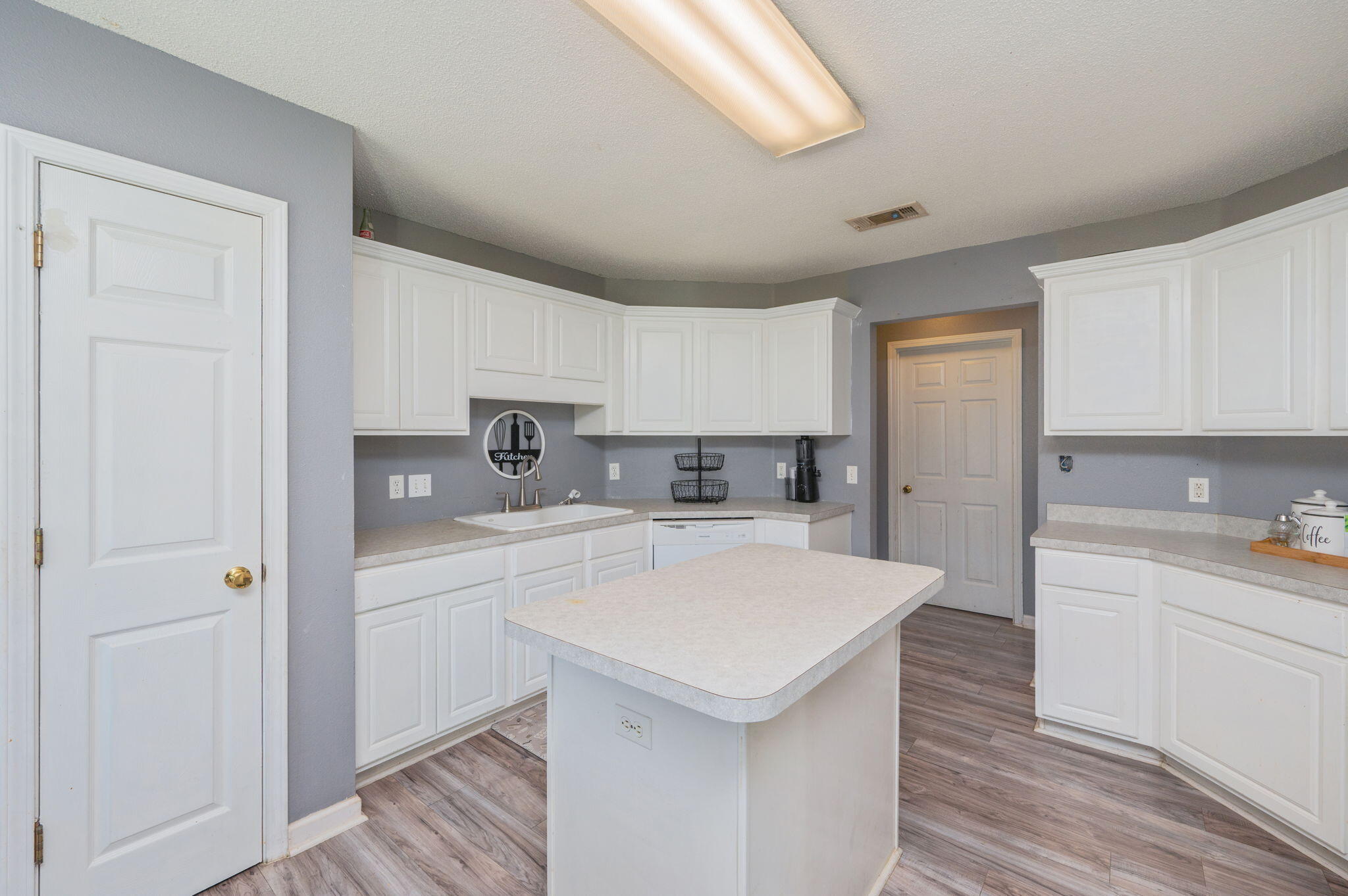 NORTHVIEW ESTATES 7TH ADDN - Residential