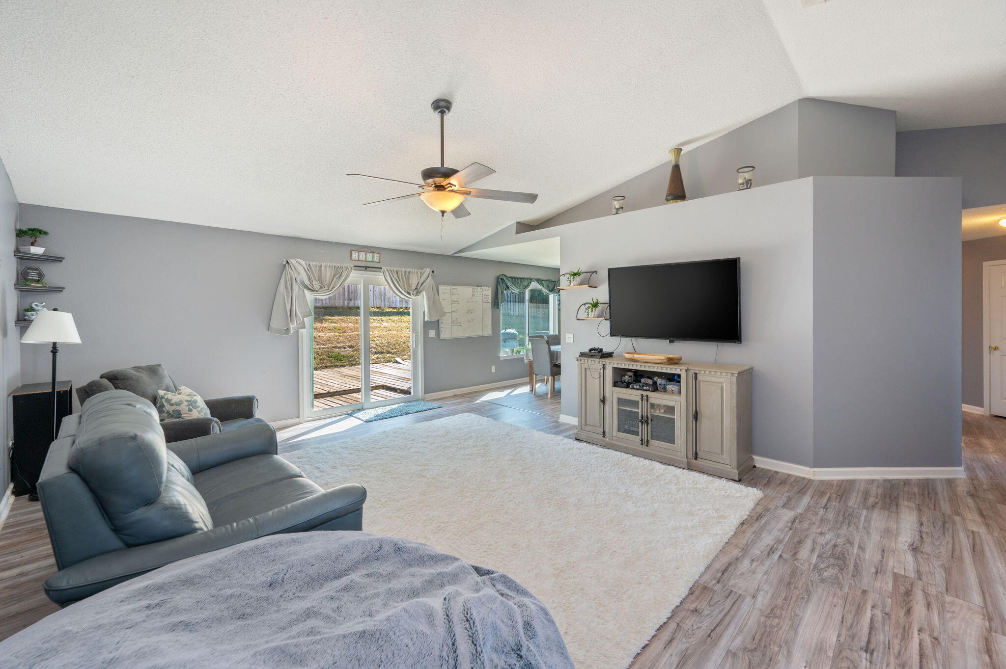 NORTHVIEW ESTATES 7TH ADDN - Residential