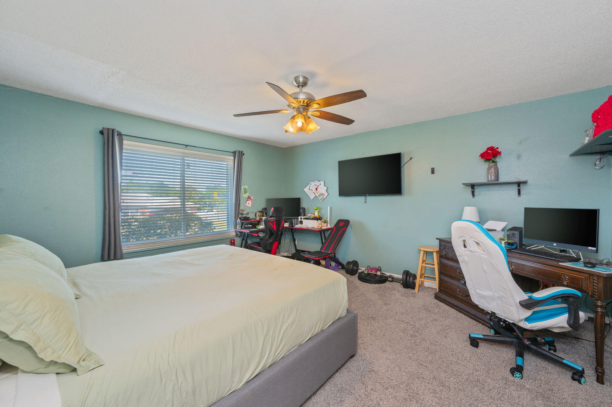 NORTHVIEW ESTATES 7TH ADDN - Residential