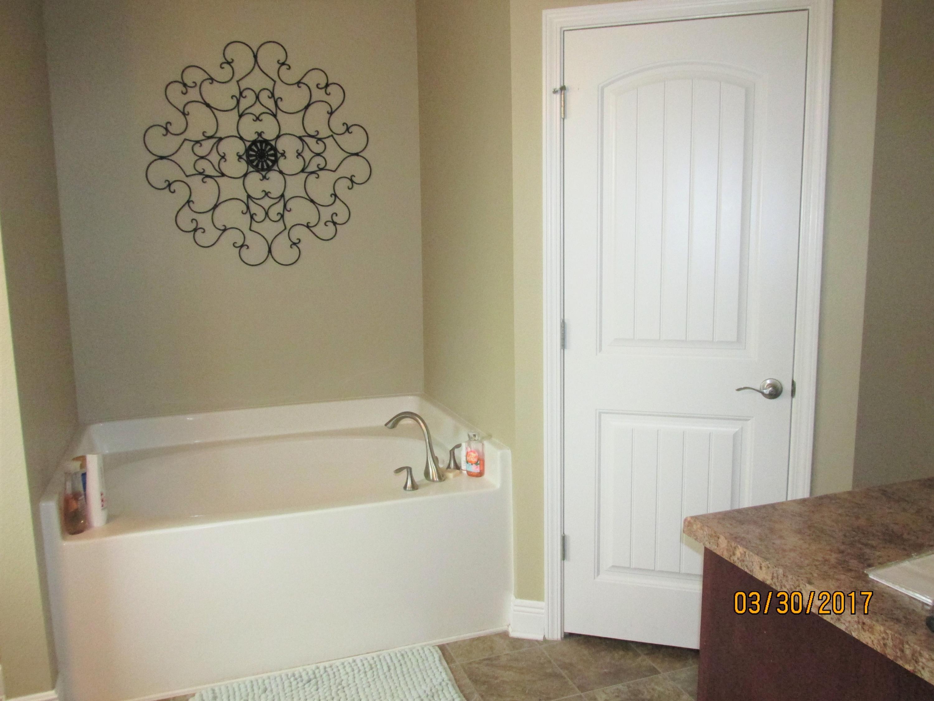 WEST NAVARRE - Residential