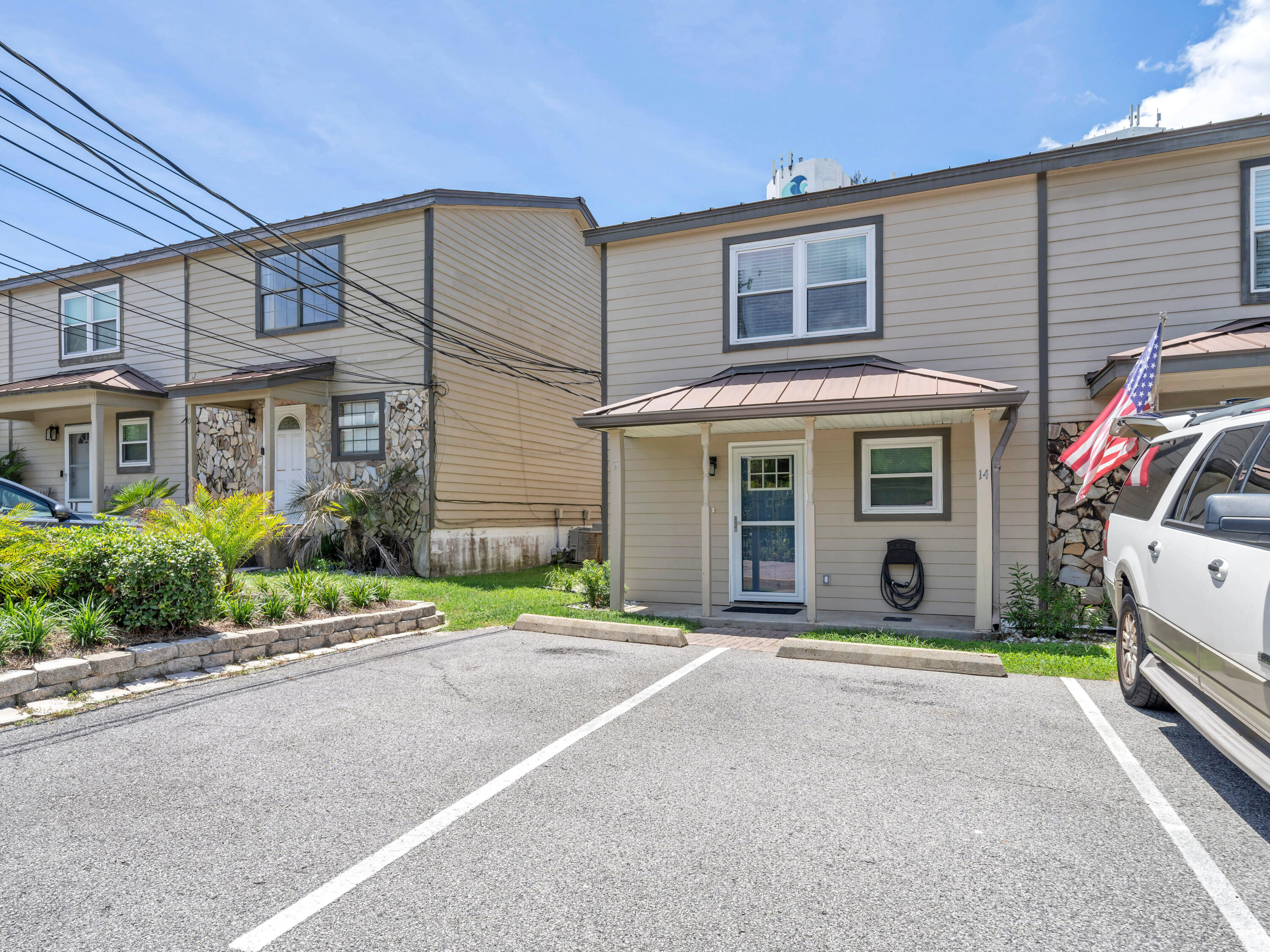 SUMMER HAVEN NORTH T/H - Residential