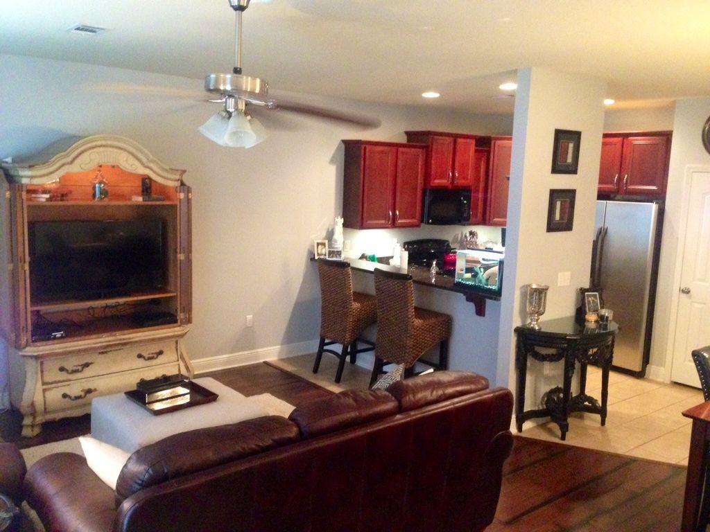 RESERVE POINTE - Residential