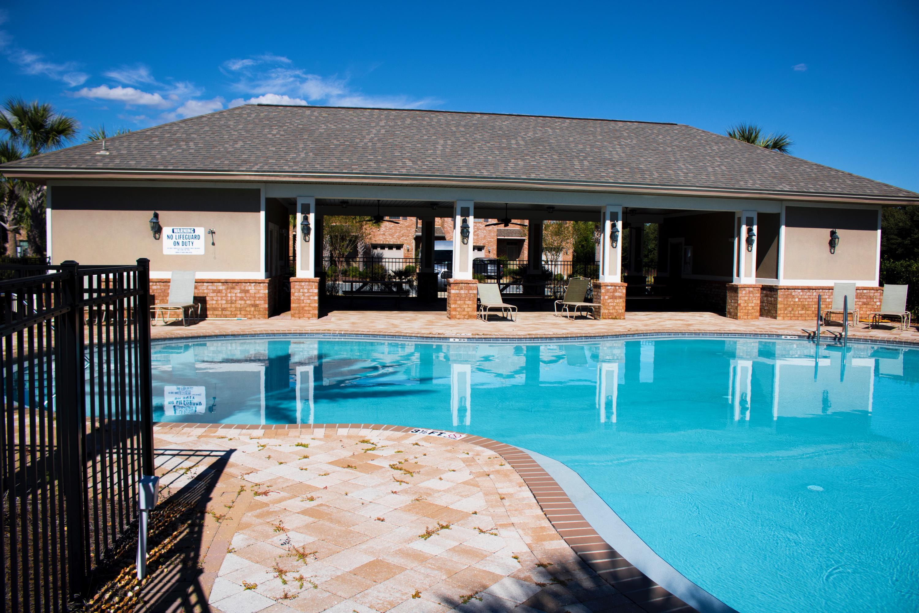 RESERVE POINTE - Residential