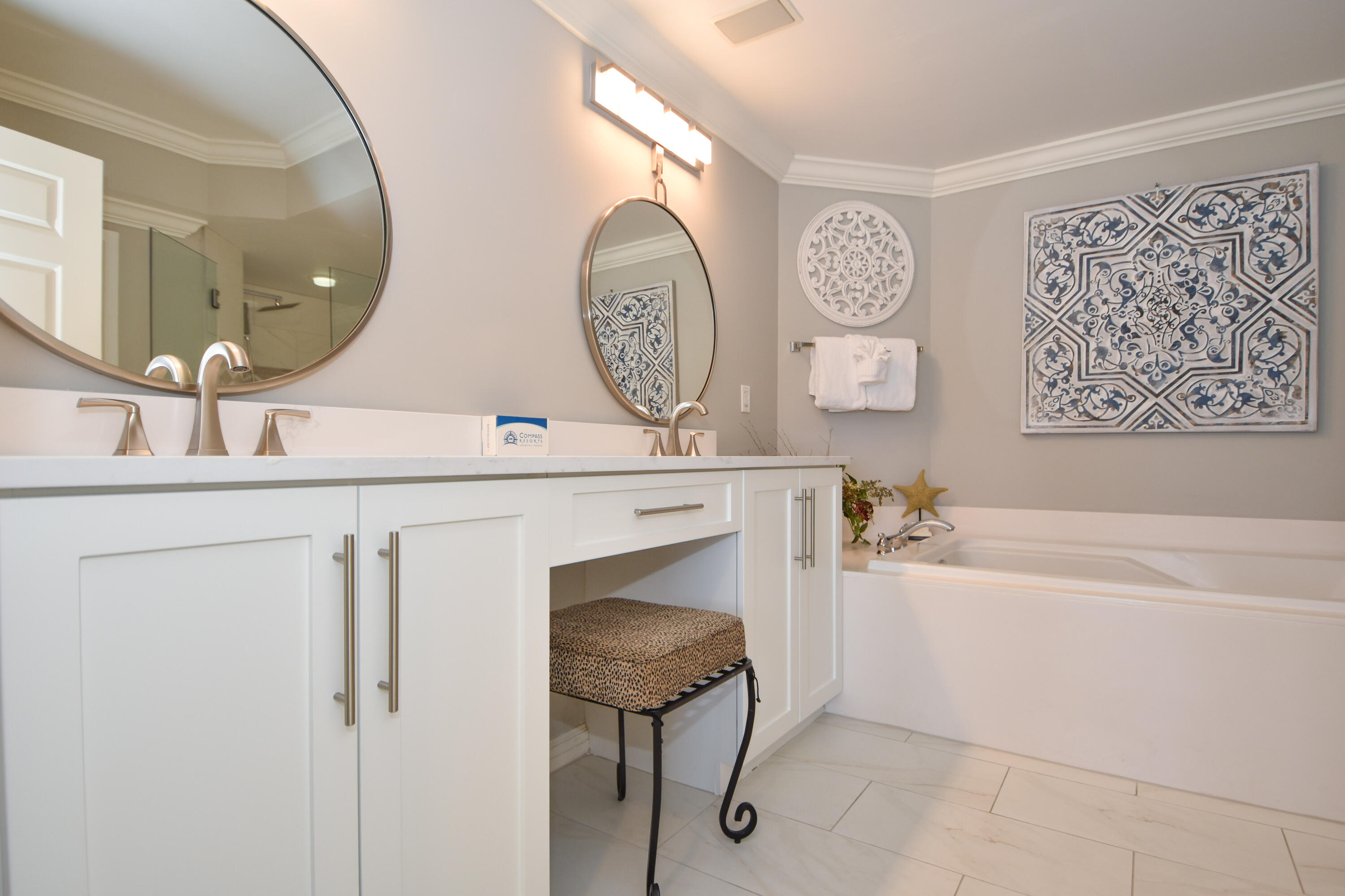 ST. MAARTEN AT SILVER SHELLS - Residential
