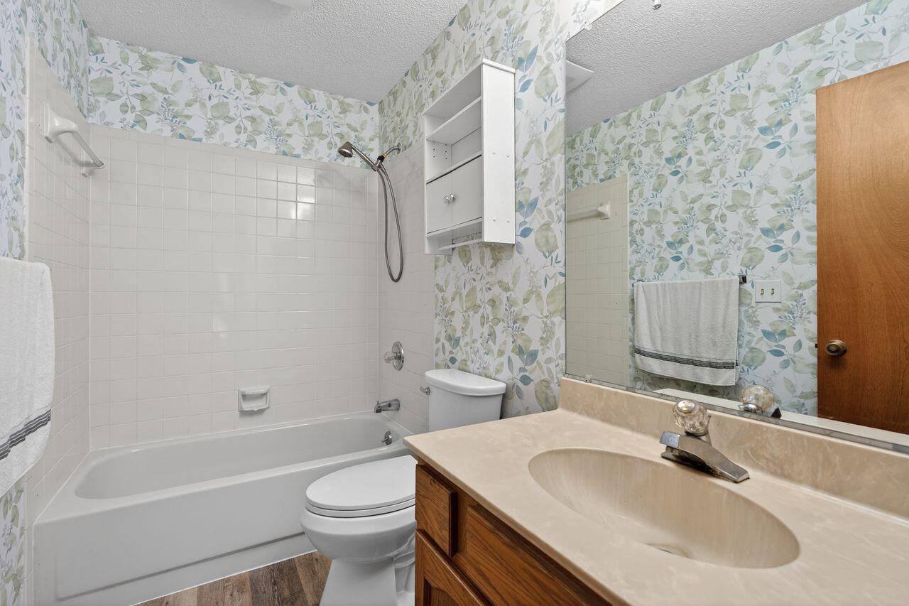 CEDAR RIDGE PH 4 - Residential