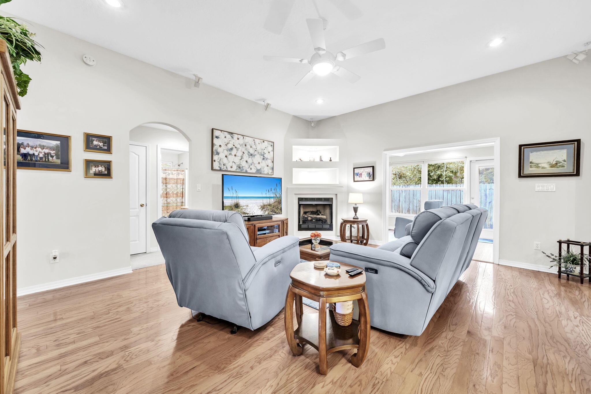 BRIDGEPORT COLONY - Residential