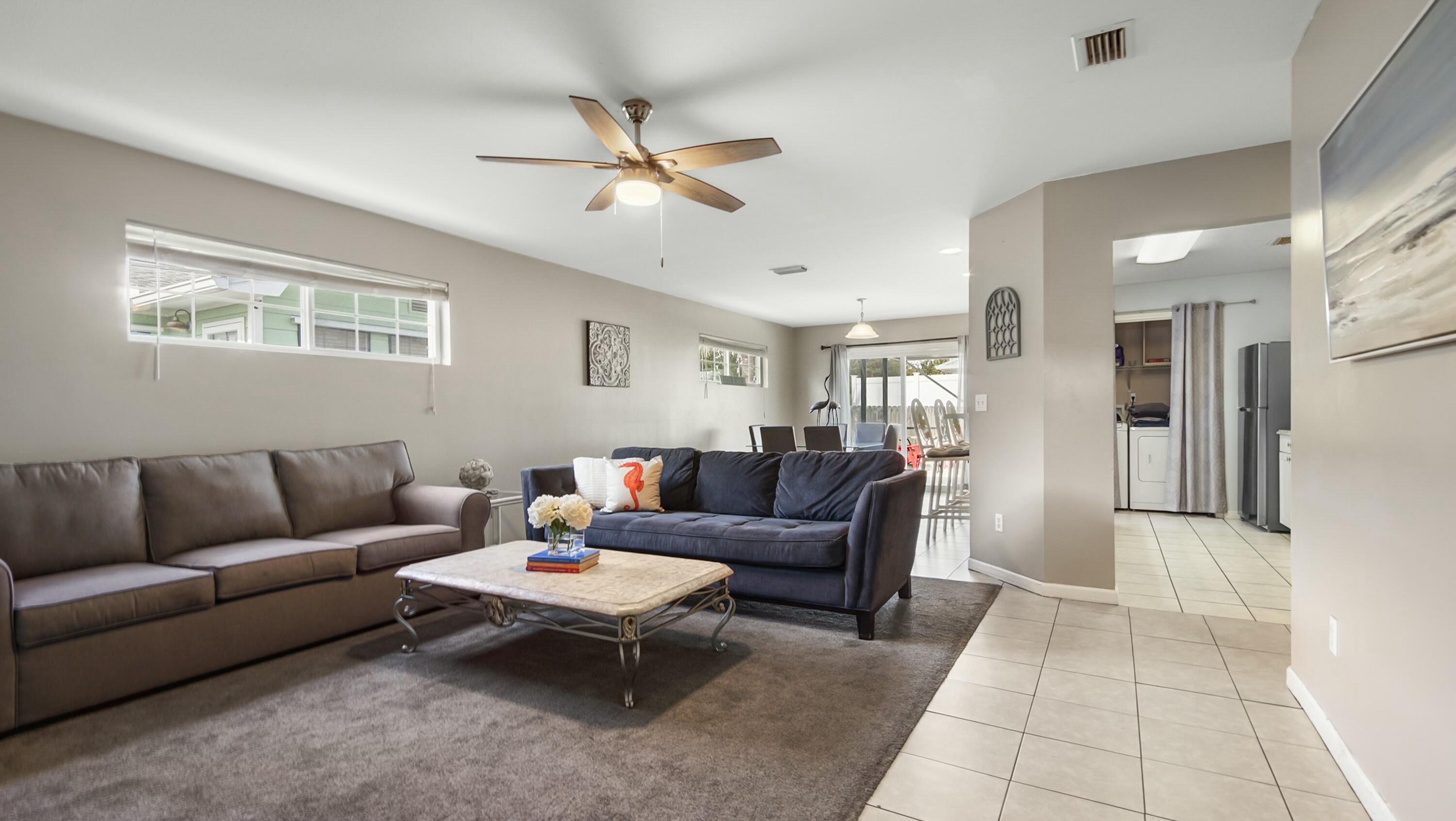 RIVIERA BEACH - Residential