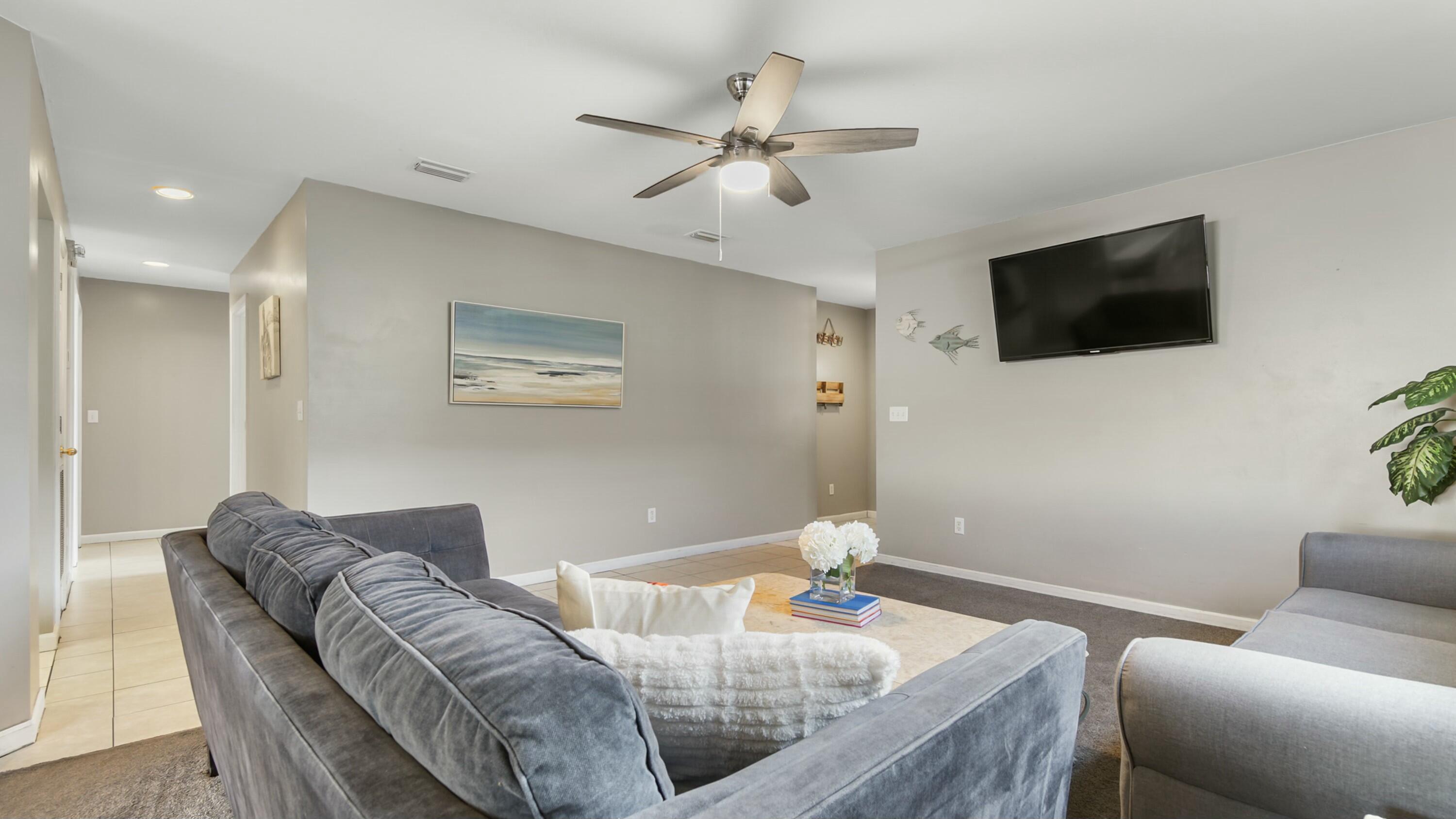 RIVIERA BEACH - Residential