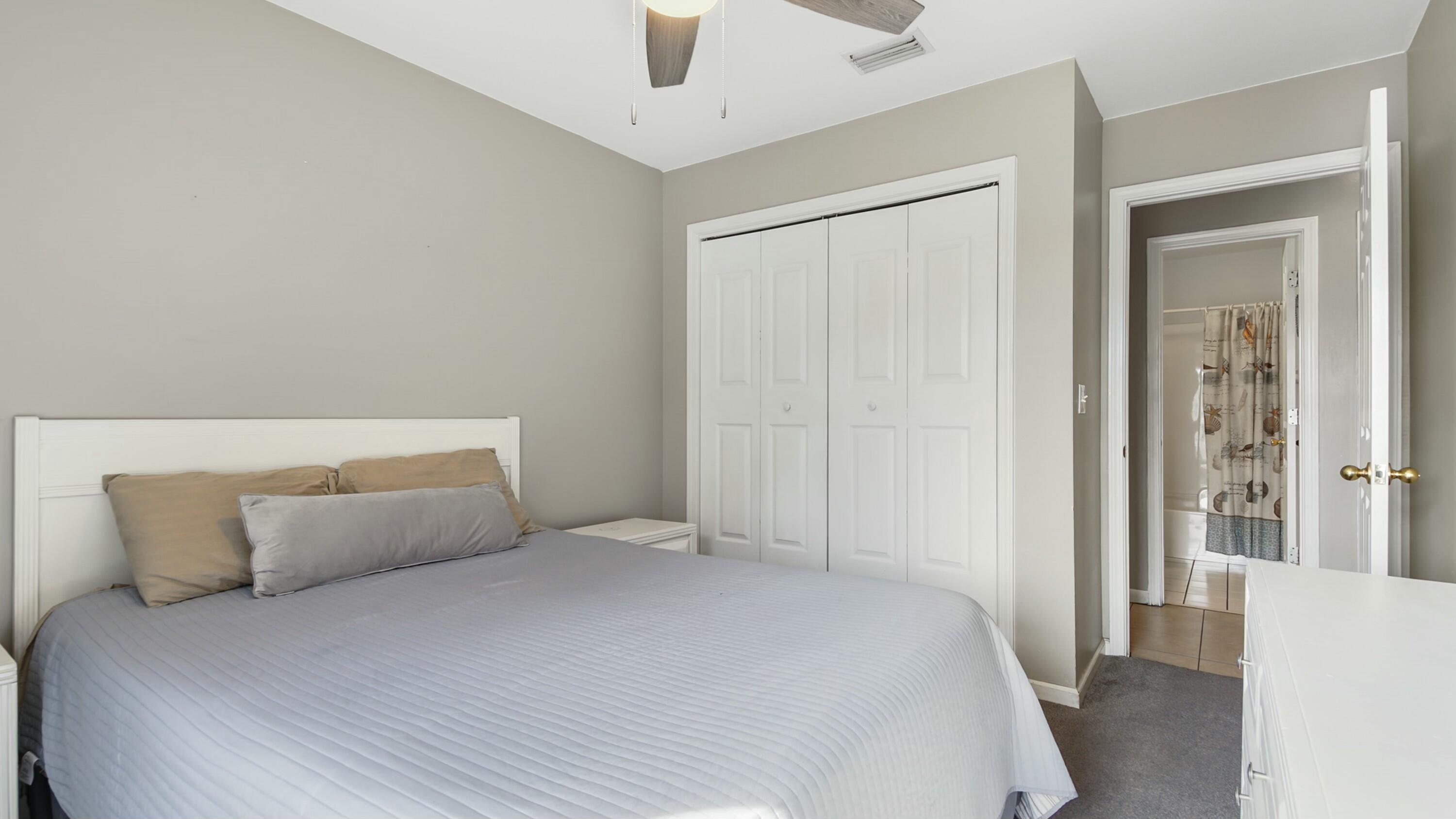 RIVIERA BEACH - Residential