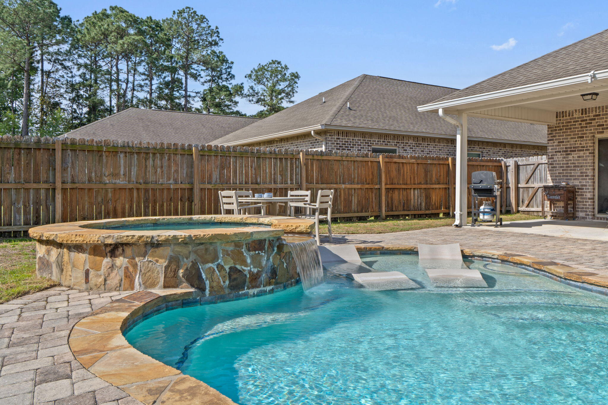 RIVERVIEW ESTATES - Residential