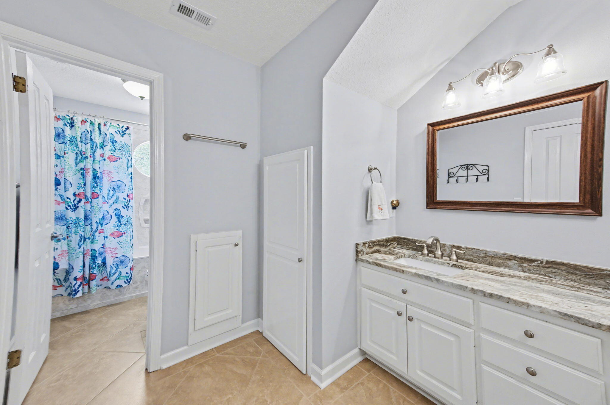 ROCKY BAYOU ESTATES 07 - Residential