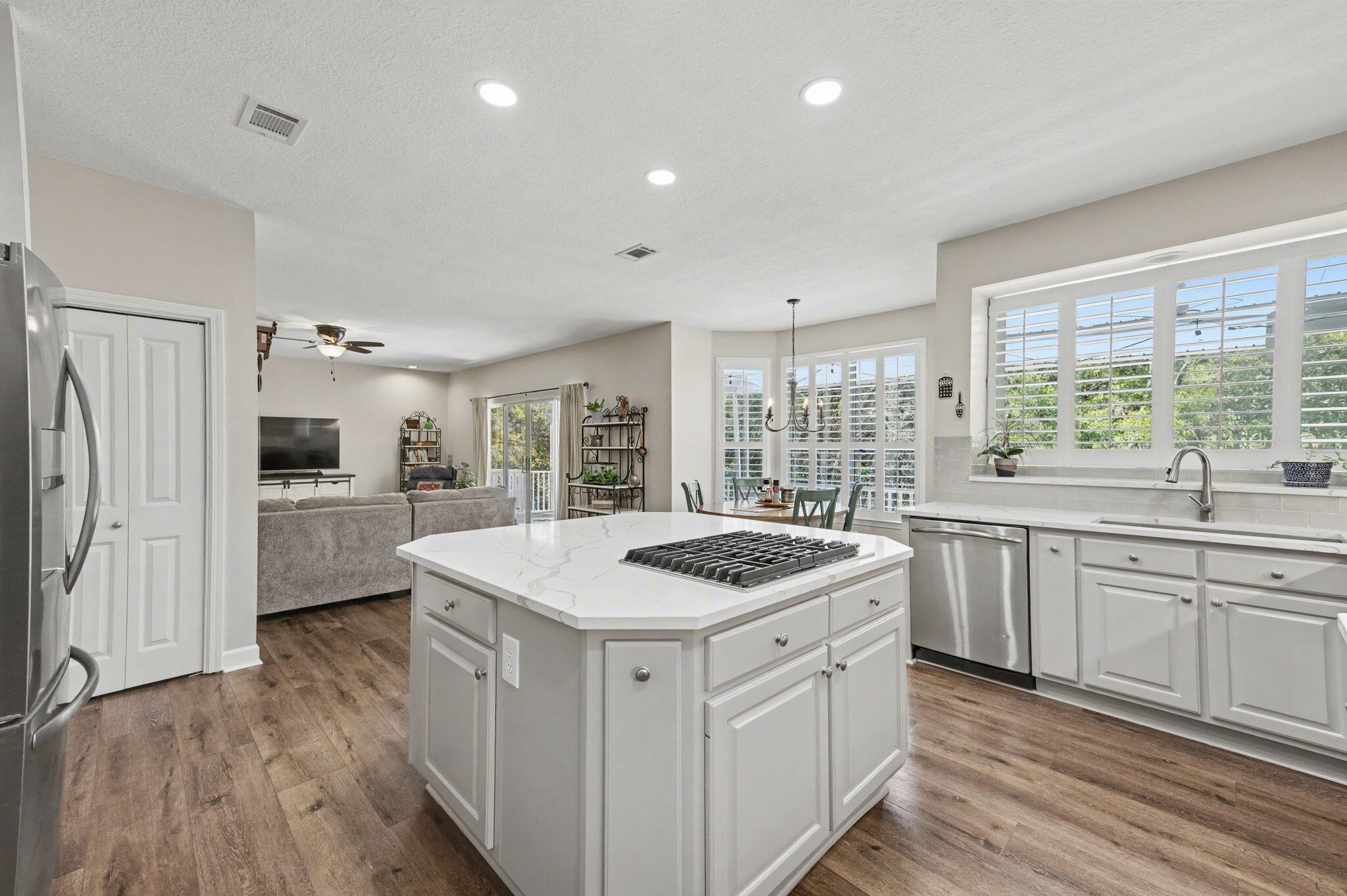 ROCKY BAYOU ESTATES 07 - Residential