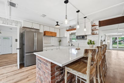 233 NW Pleasant Street Fort Walton Beach FL 32548