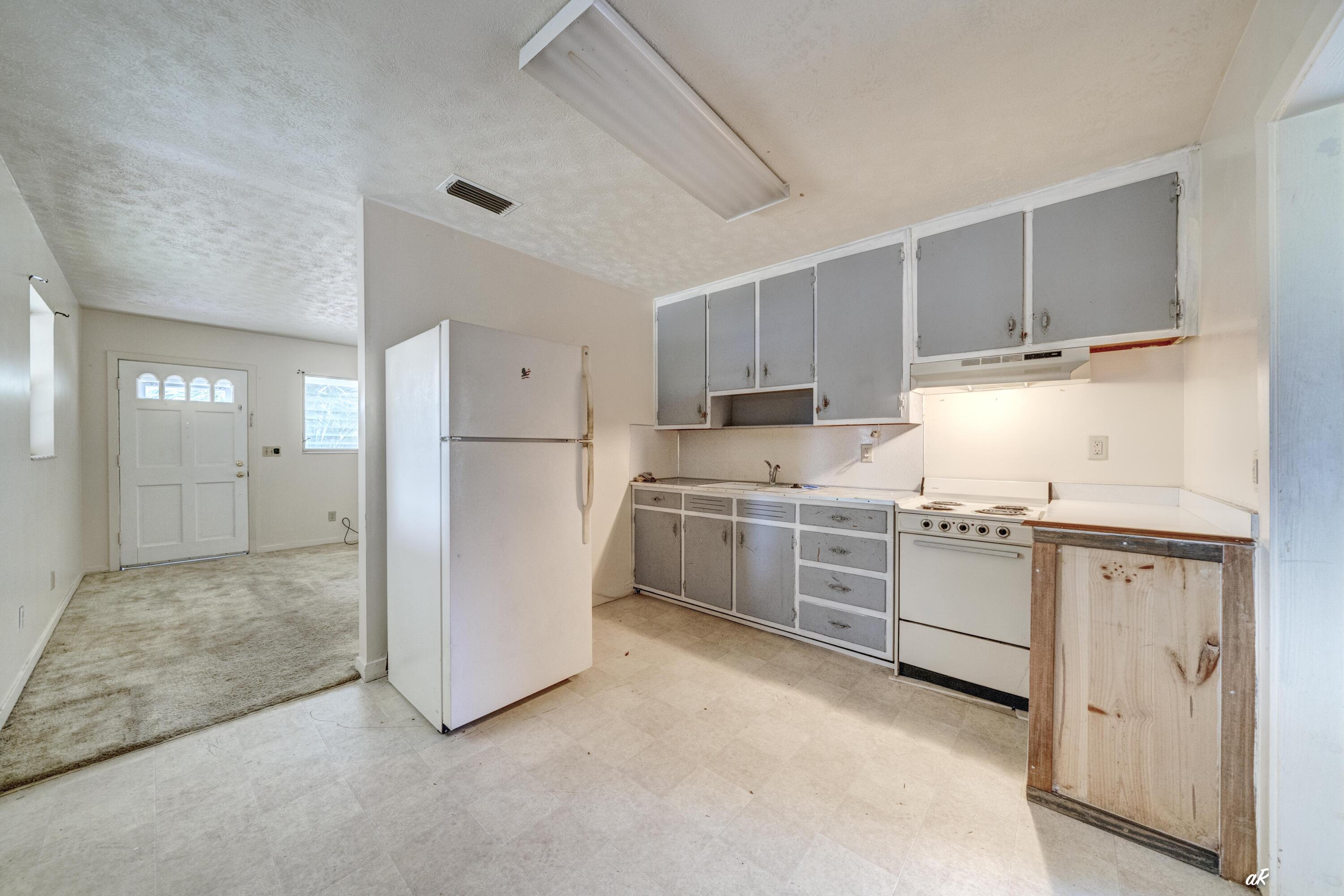 EDGEWOOD - Residential