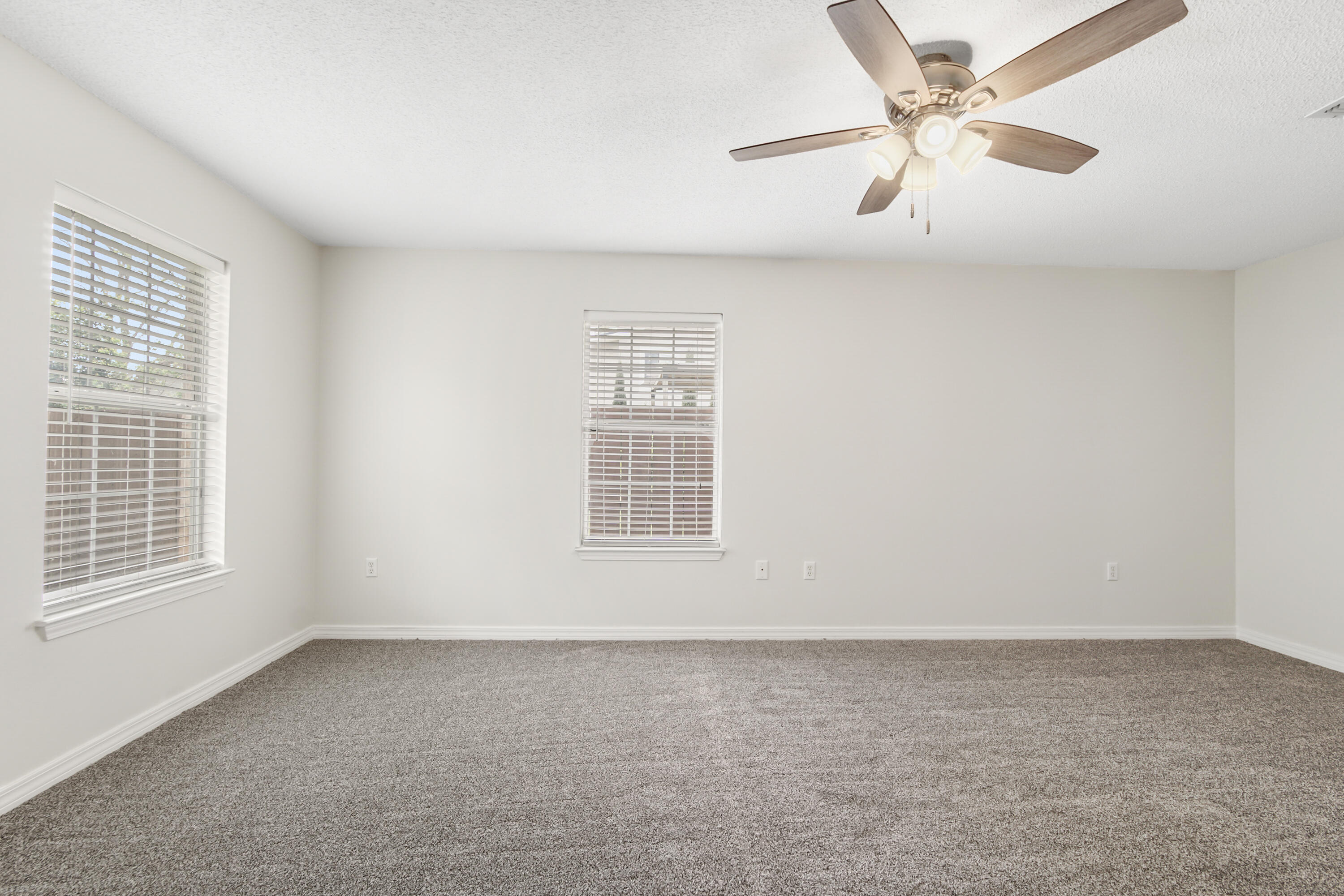 EMERALD LAKES PH 3 - Residential