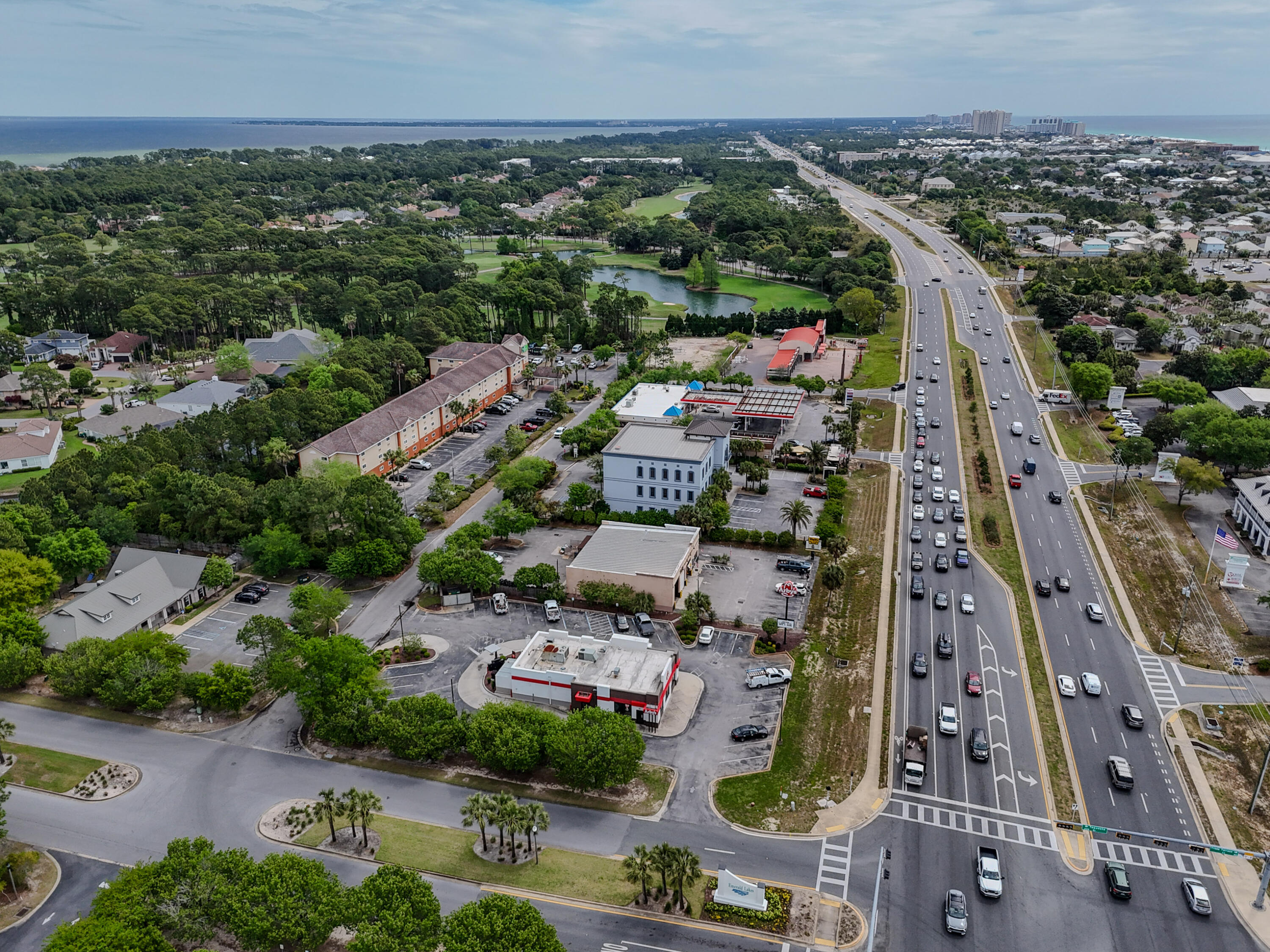 EMERALD LAKES PH 3 - Residential